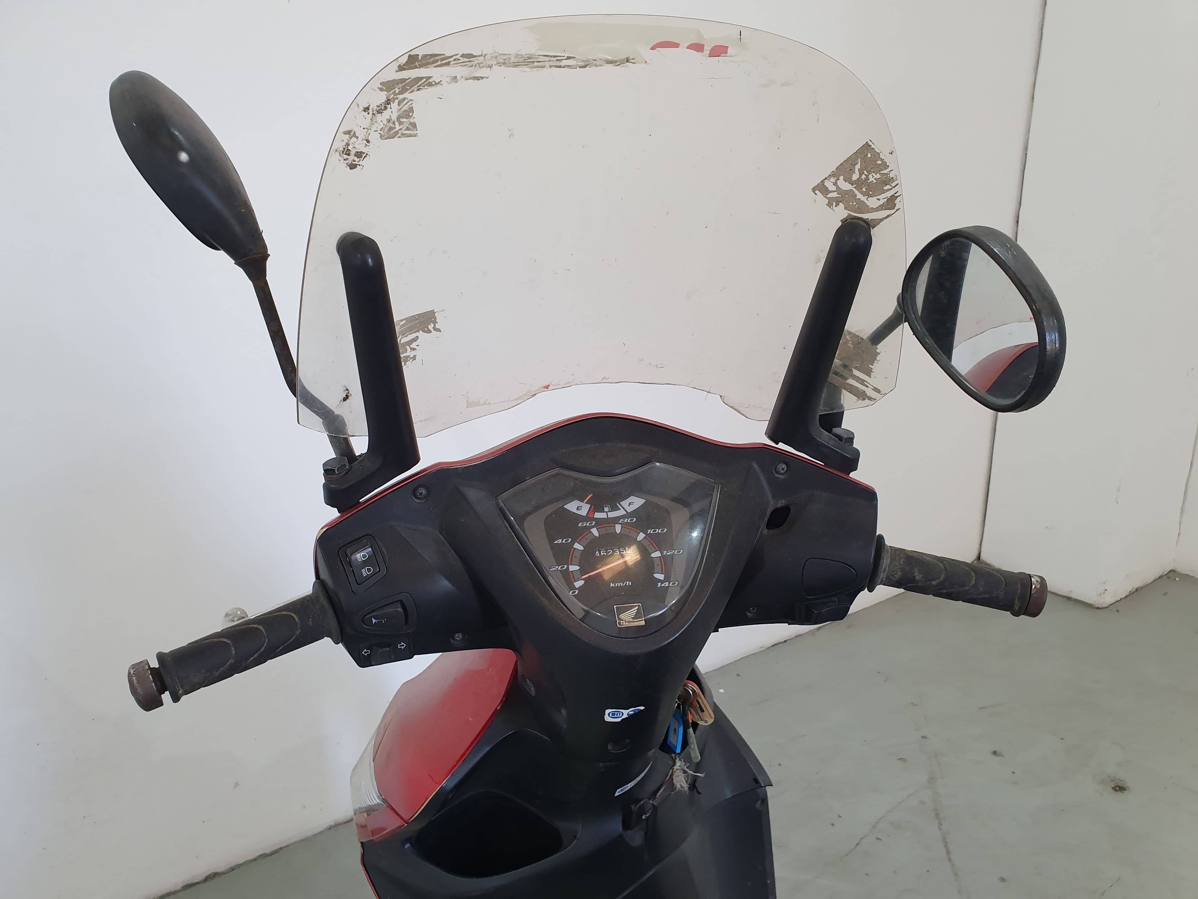 Honda Vision NSC 110 · Año 2013 — imagen 11