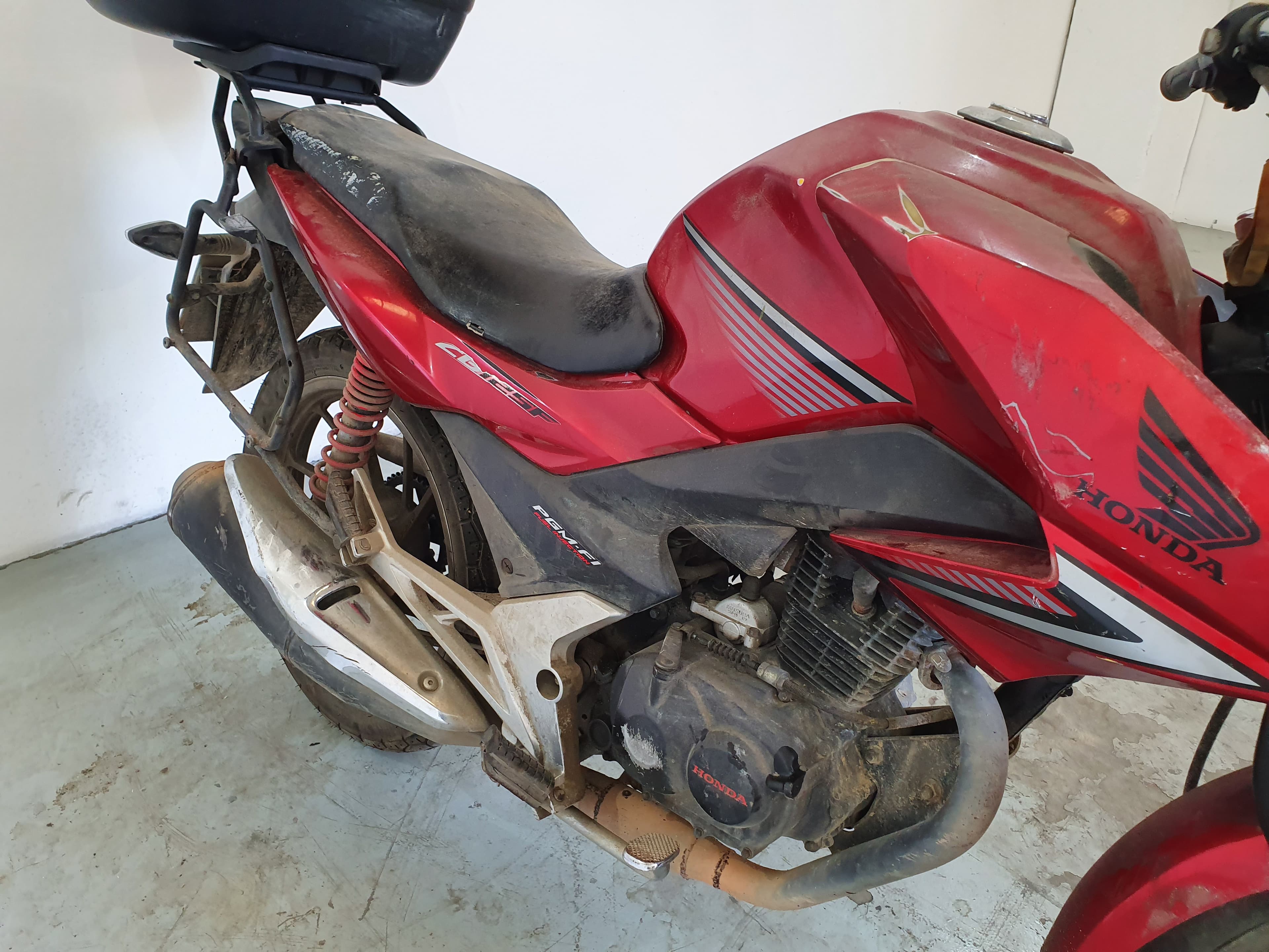 Honda Vision CBF 125 · Ano 2015 — imagen 6