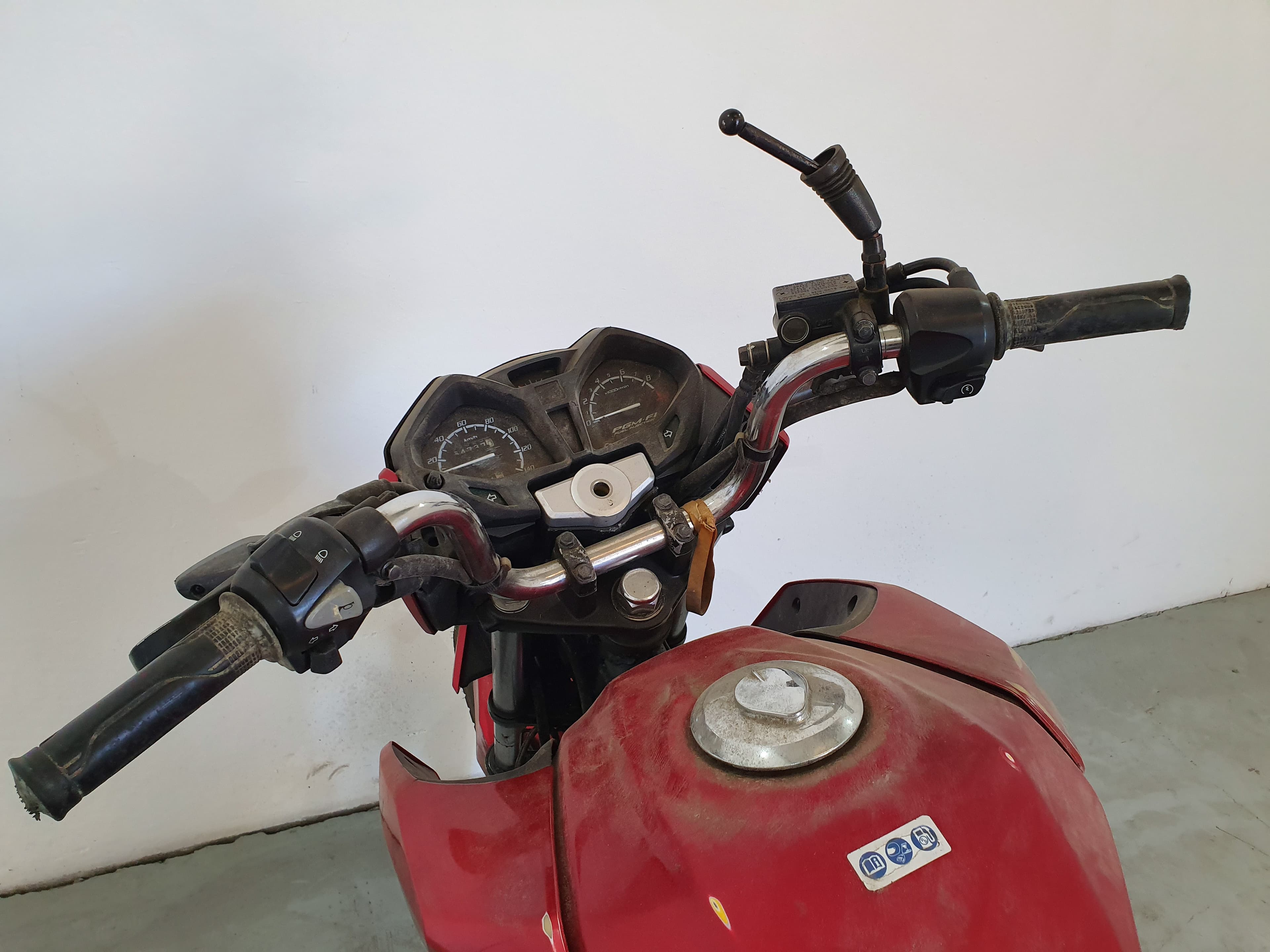 Honda Vision CBF 125 · Ano 2015 — imagen 11