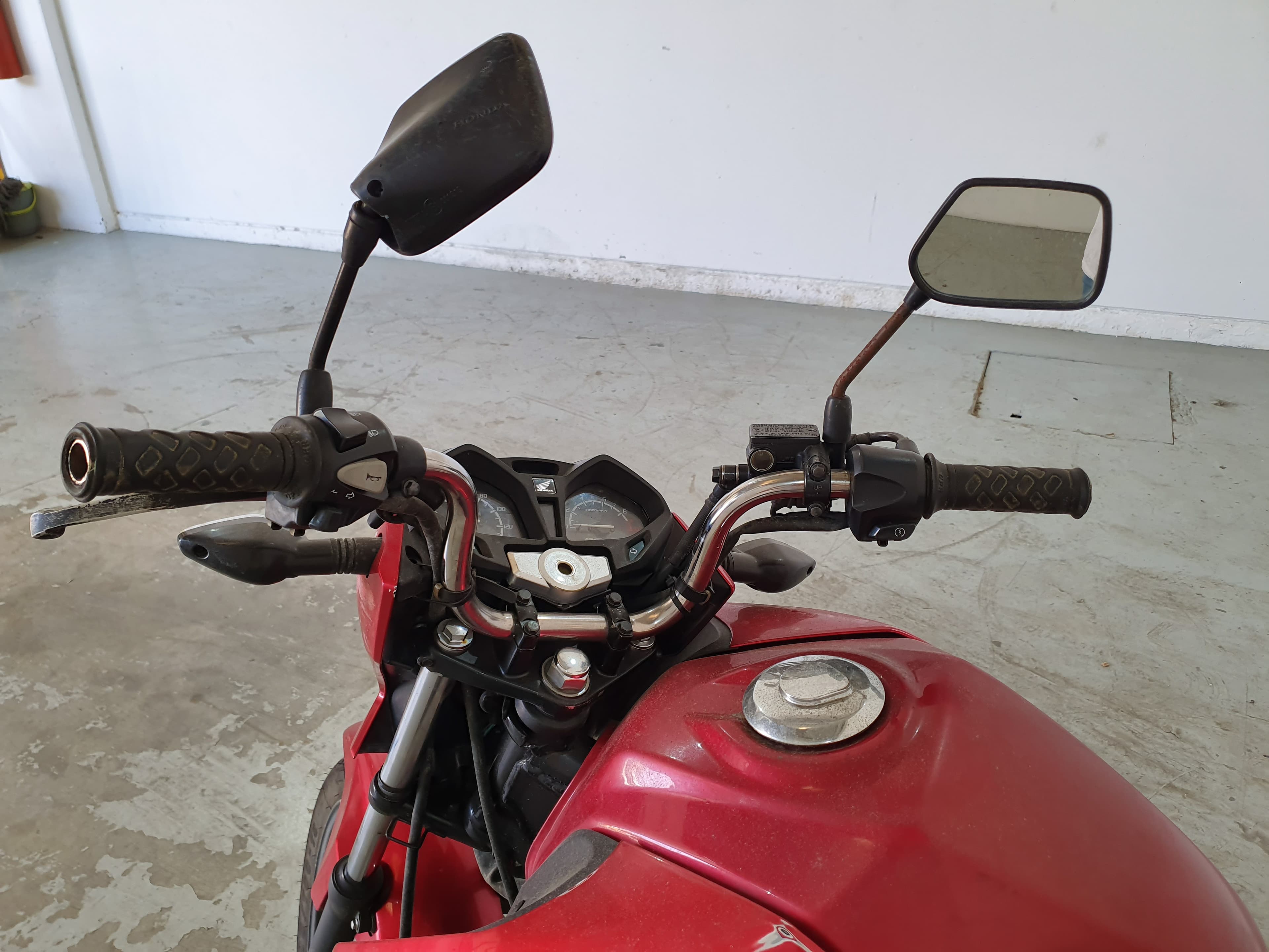 Honda Vision CBF 125 · Ano 2015 — imagem 6