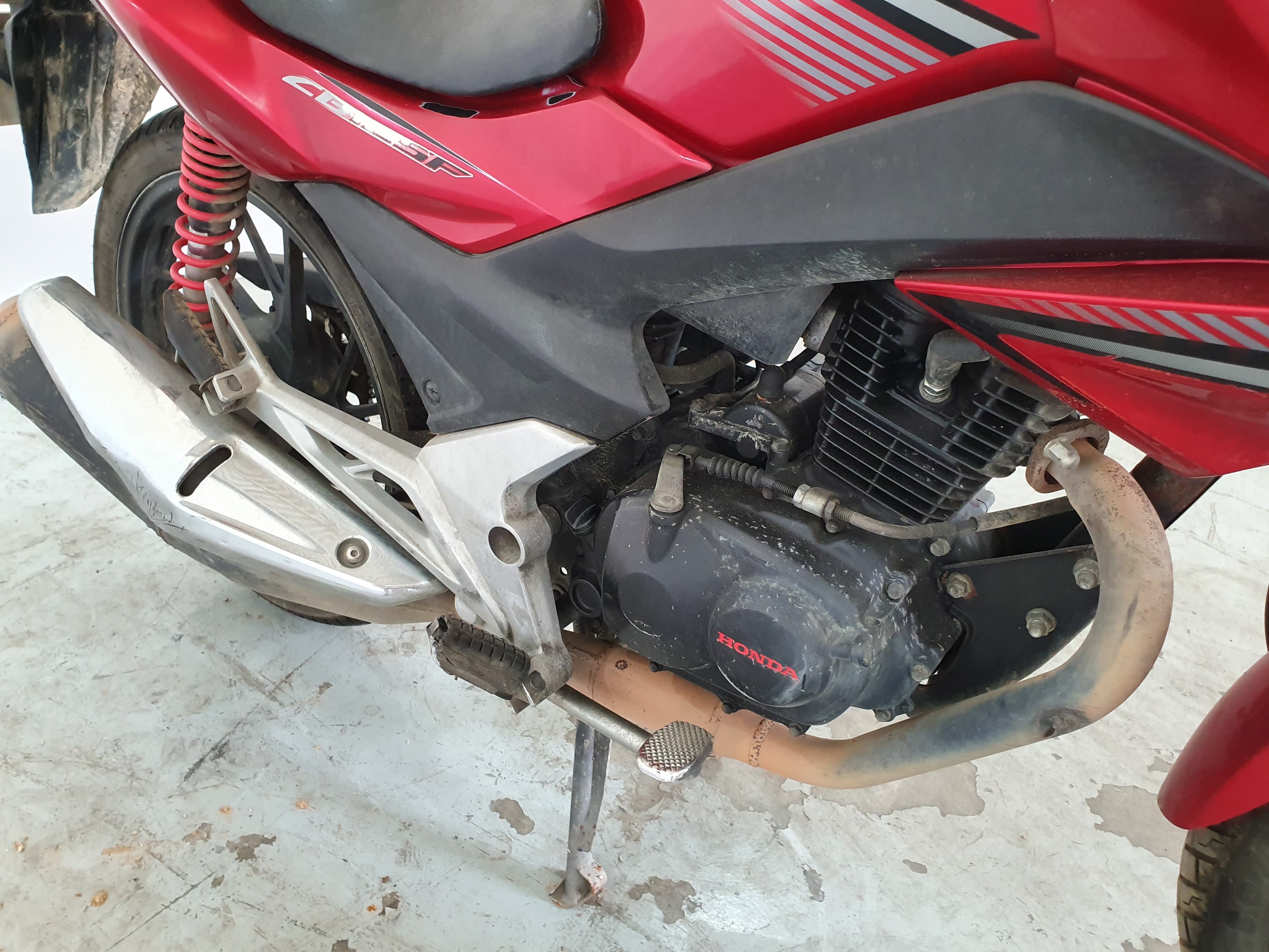 Honda Vision CBF 125 · Ano 2015 — imagem 8