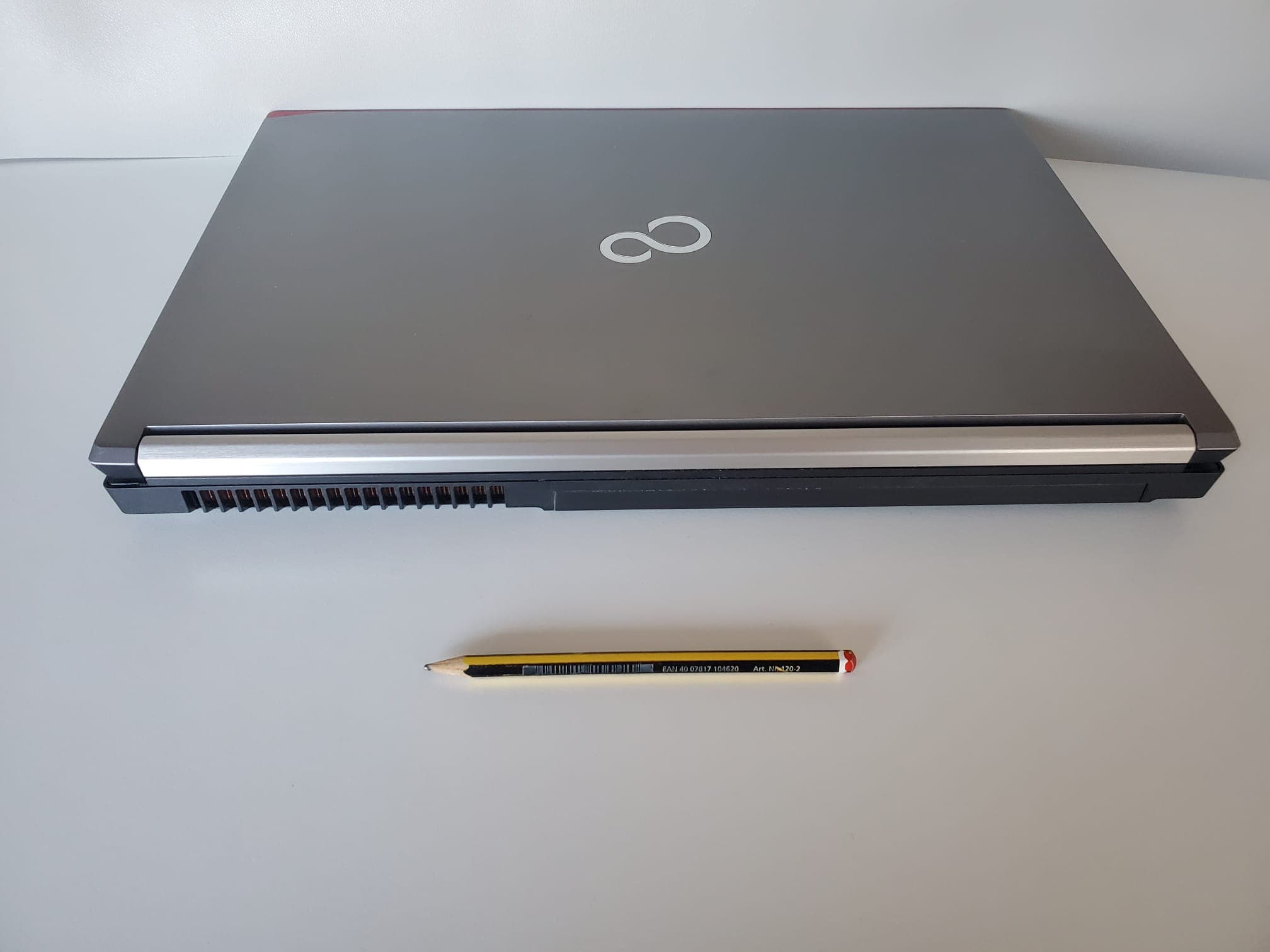 Portátil Fujitsu Celsius H770 — imagen 9