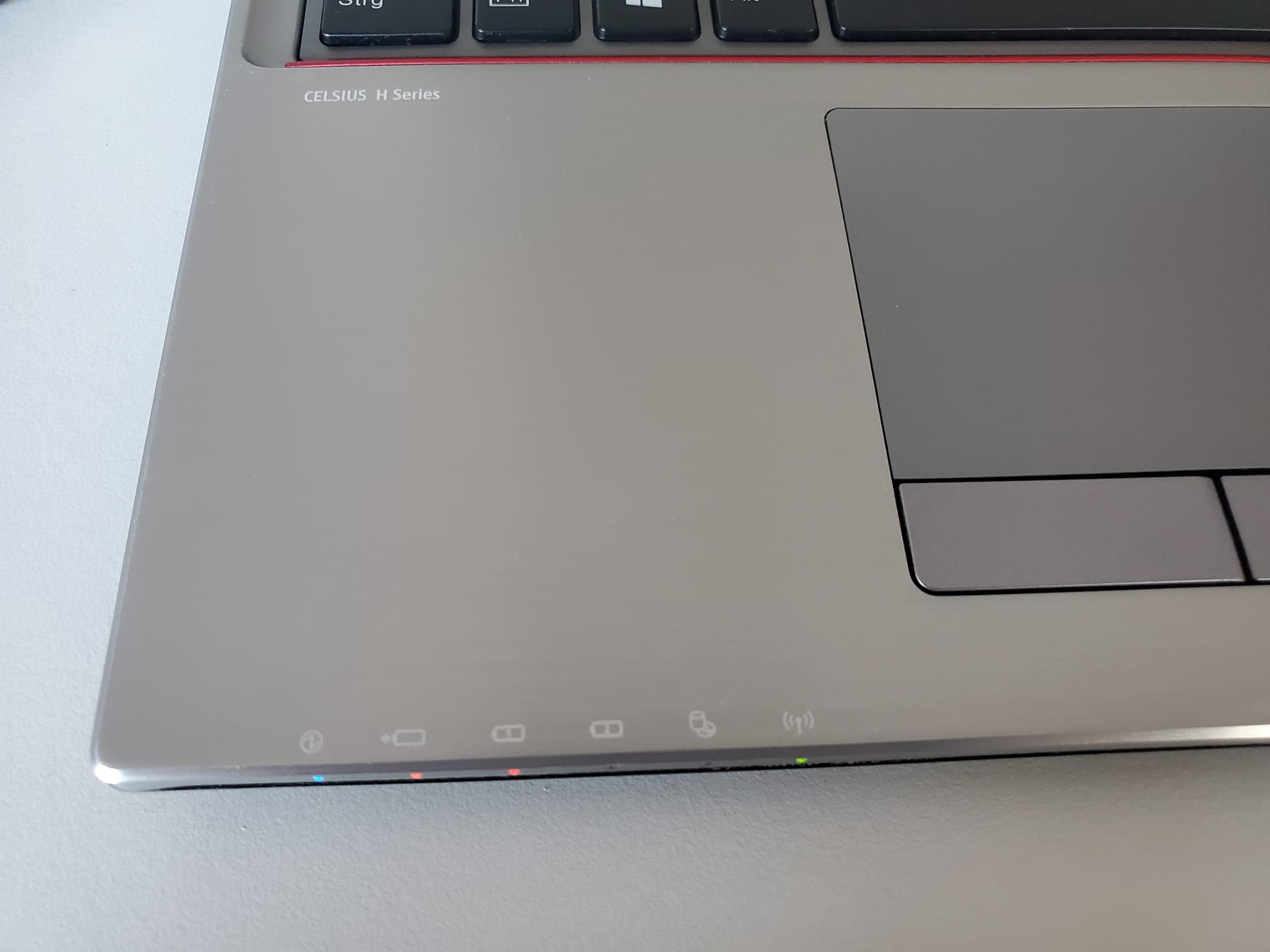 Portátil Fujitsu Celsius H770 — imagem 13