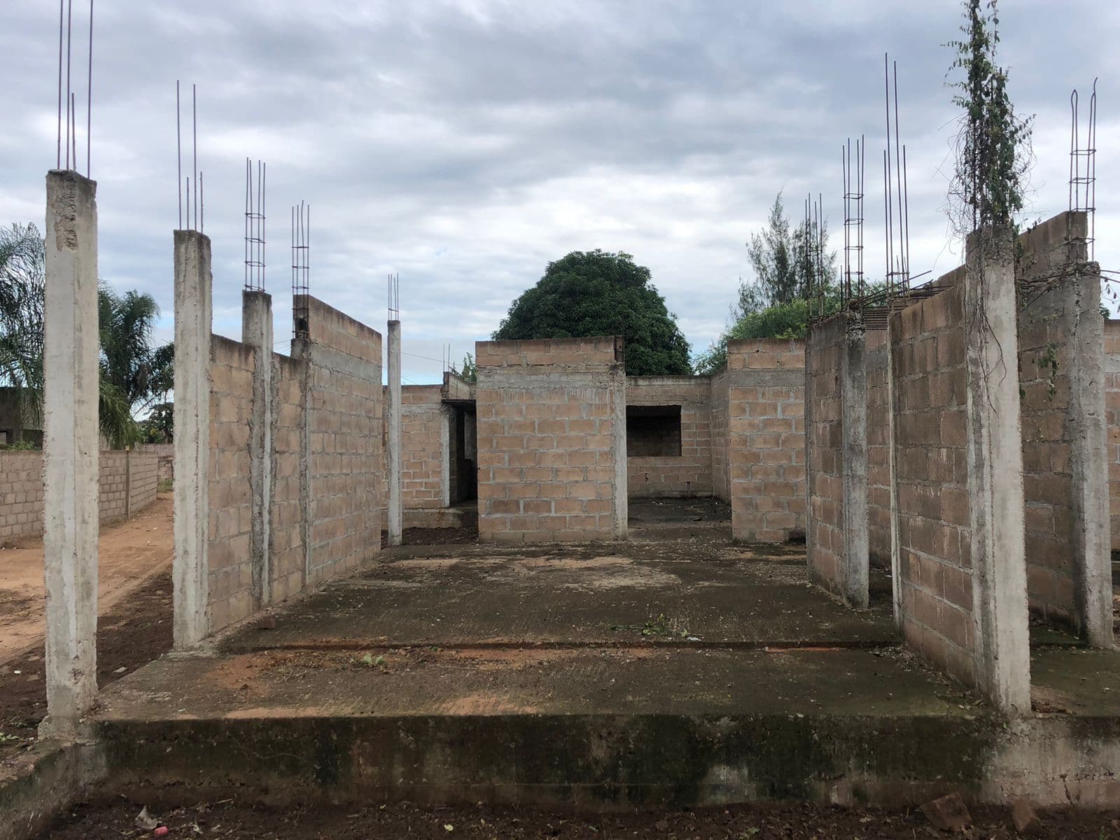 Casa T3 inacabada em terreno de 800m2 — imagen 16