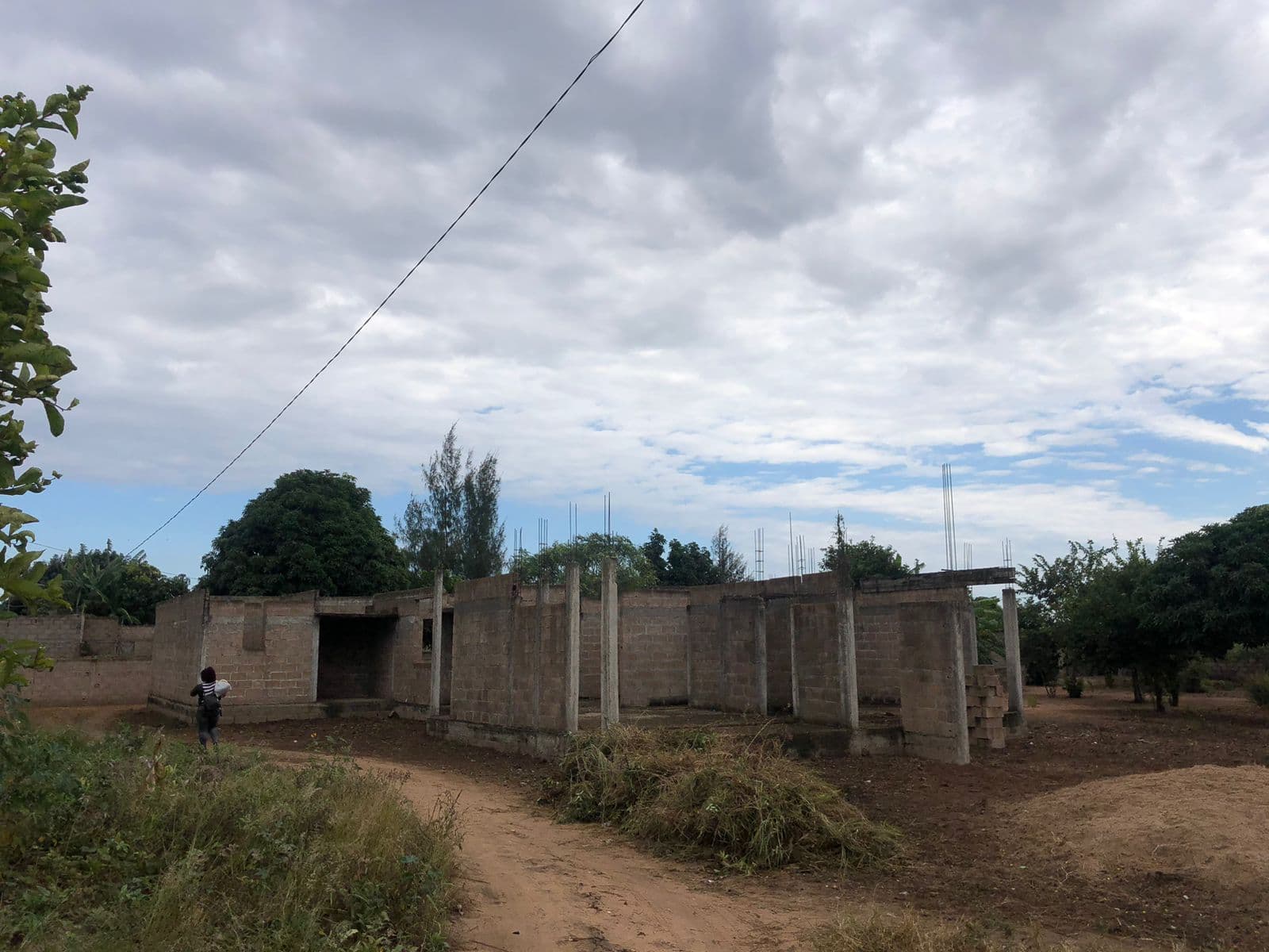 Casa T3 inacabada em terreno de 800m2 — imagen 19