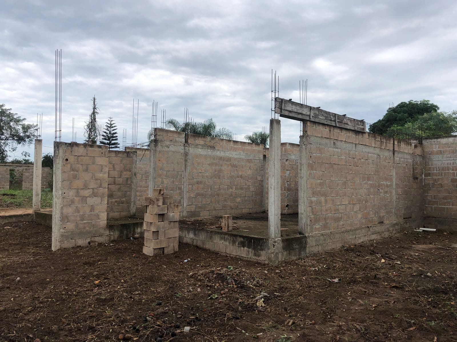 Casa T3 inacabada em terreno de 800m2 — imagen 18
