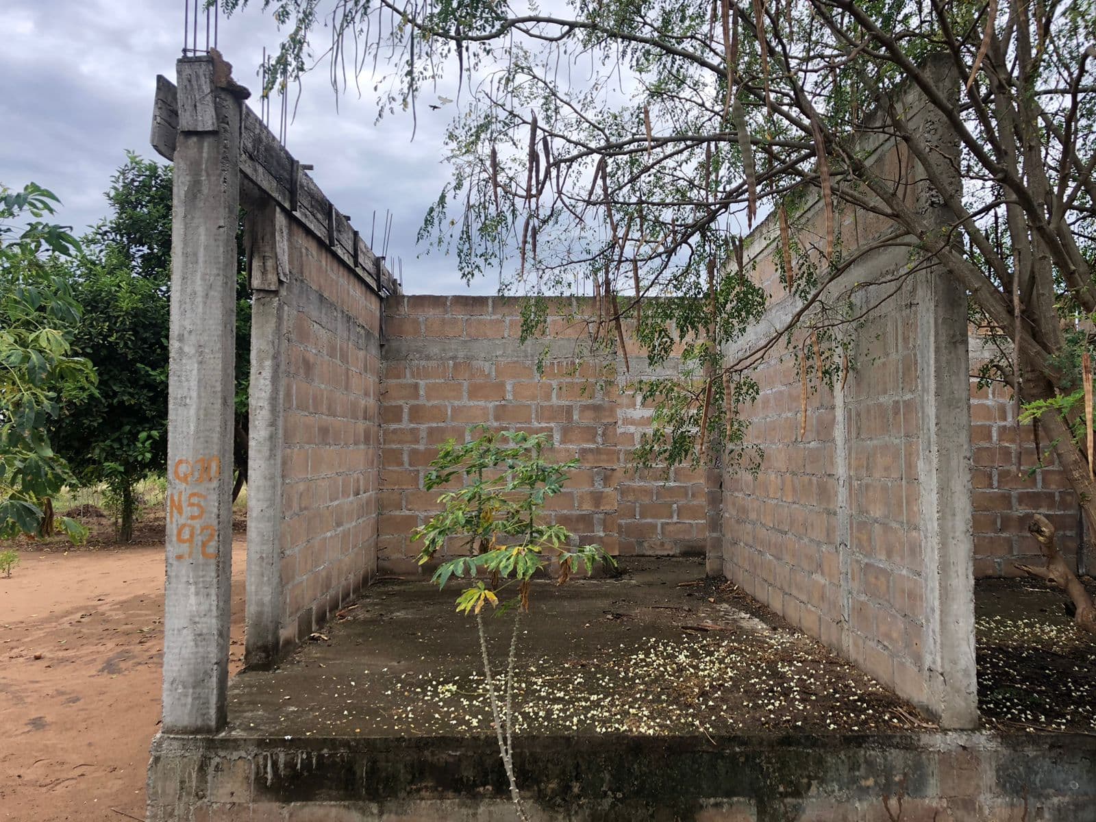 Casa T3 inacabada em terreno de 800m2 — imagen 14