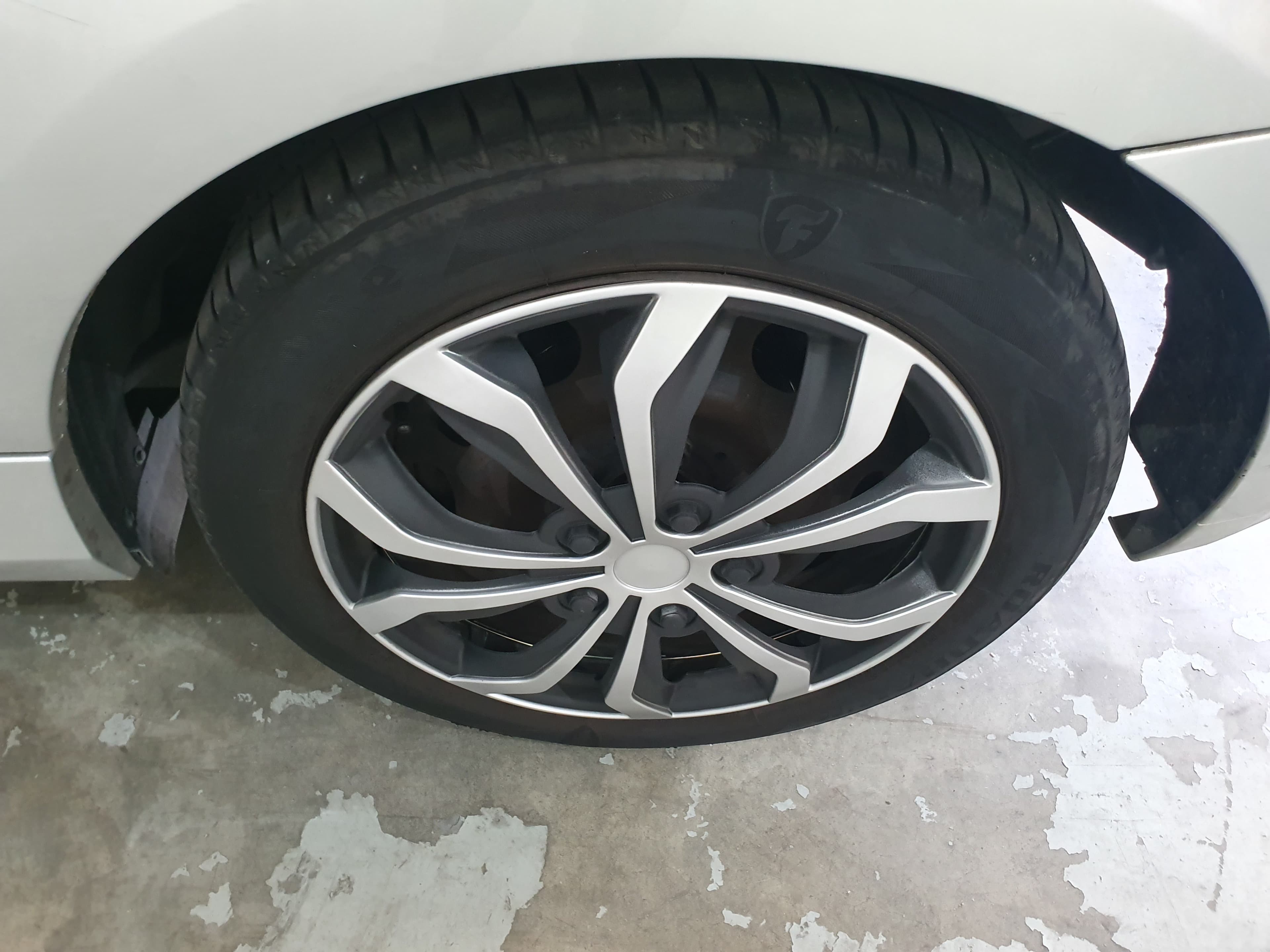 BMW 118 D · Ano 2007 — imagem 18
