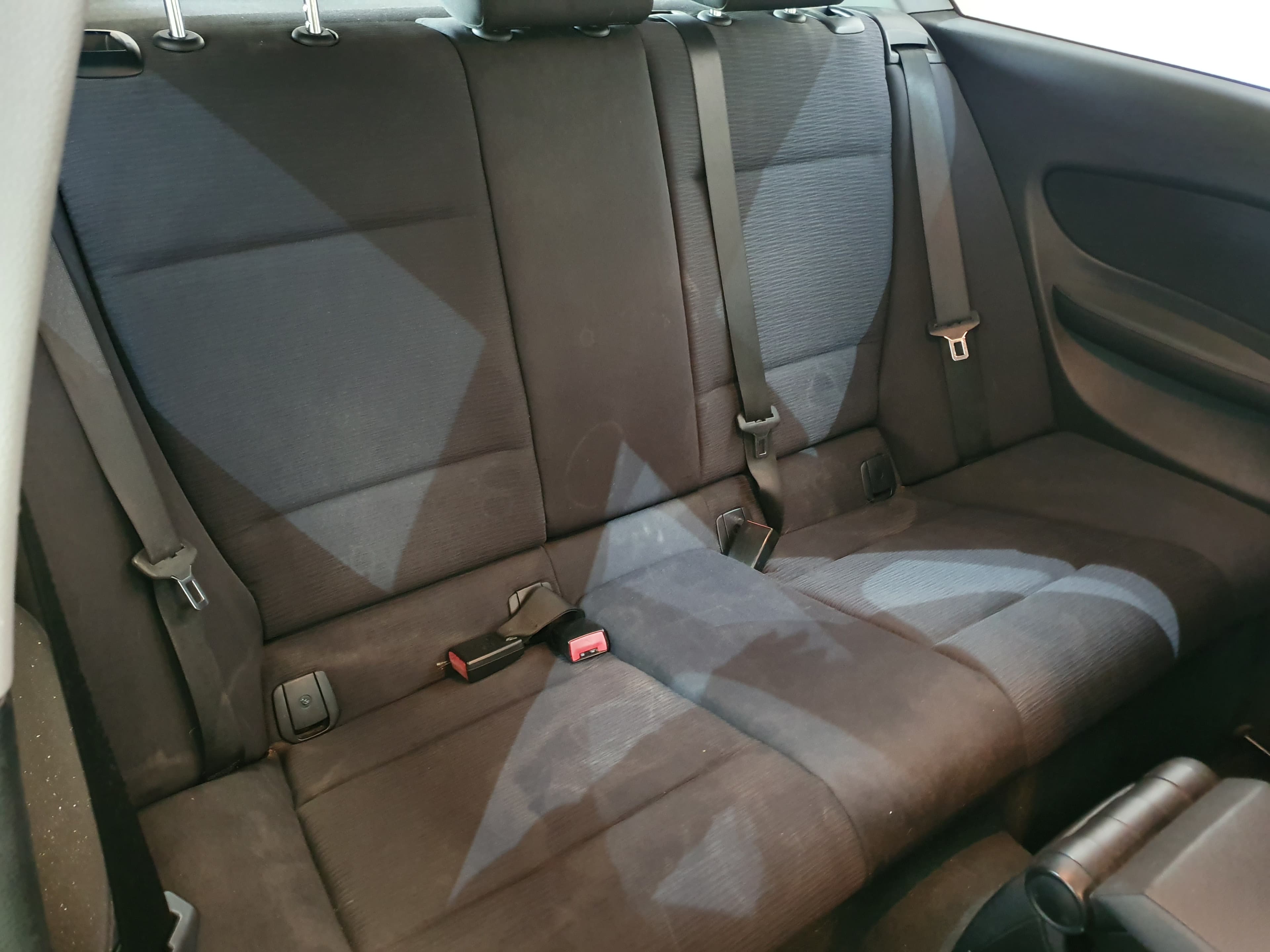 BMW 118 D · Ano 2007 — imagem 25