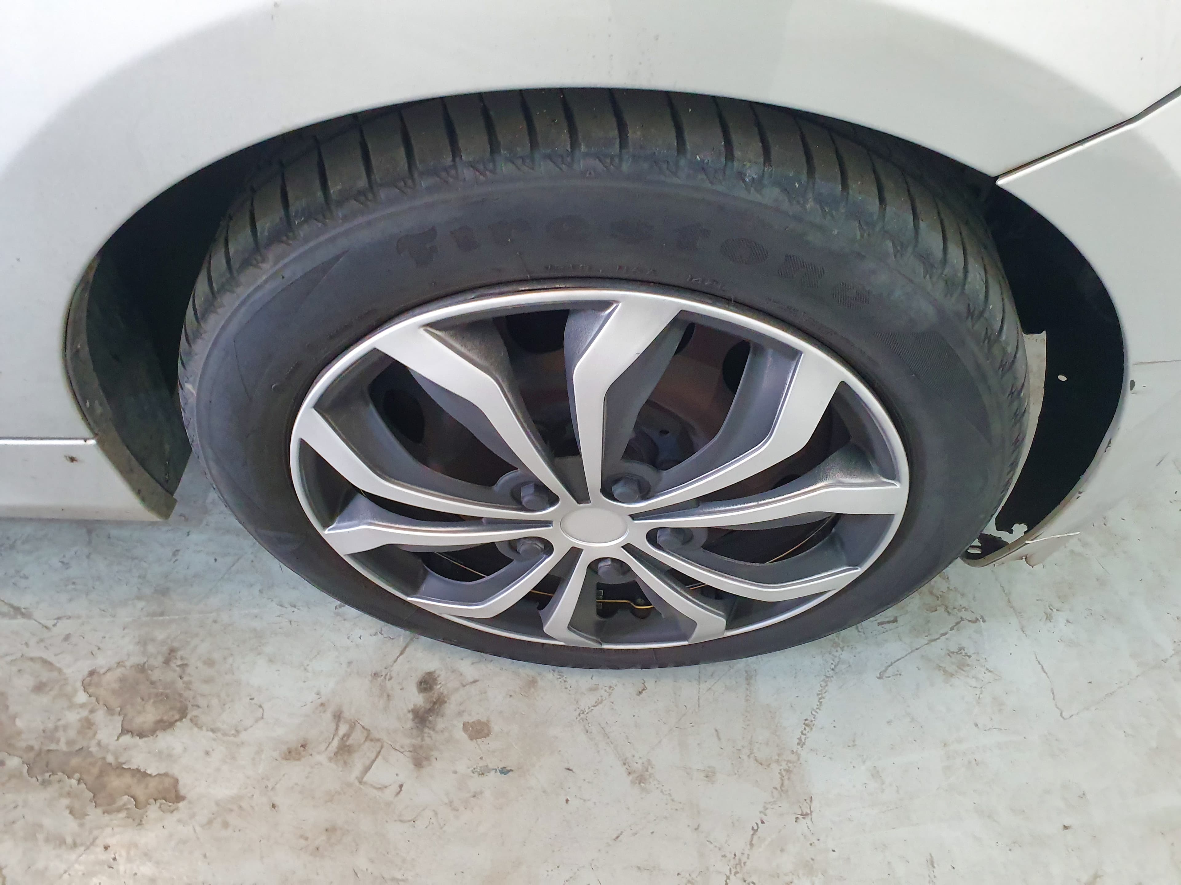 BMW 118 D · Ano 2007 — imagem 16