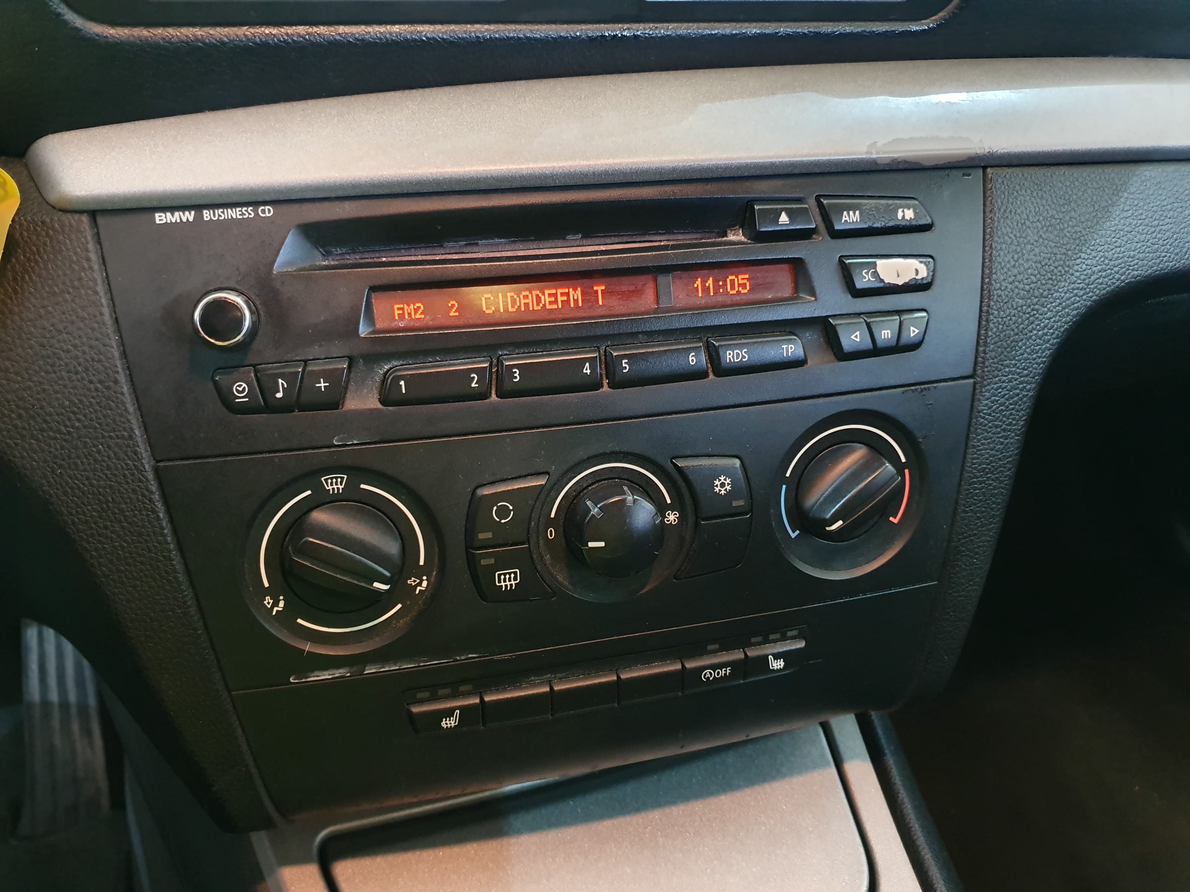 BMW 118 D · Ano 2007 — imagem 34