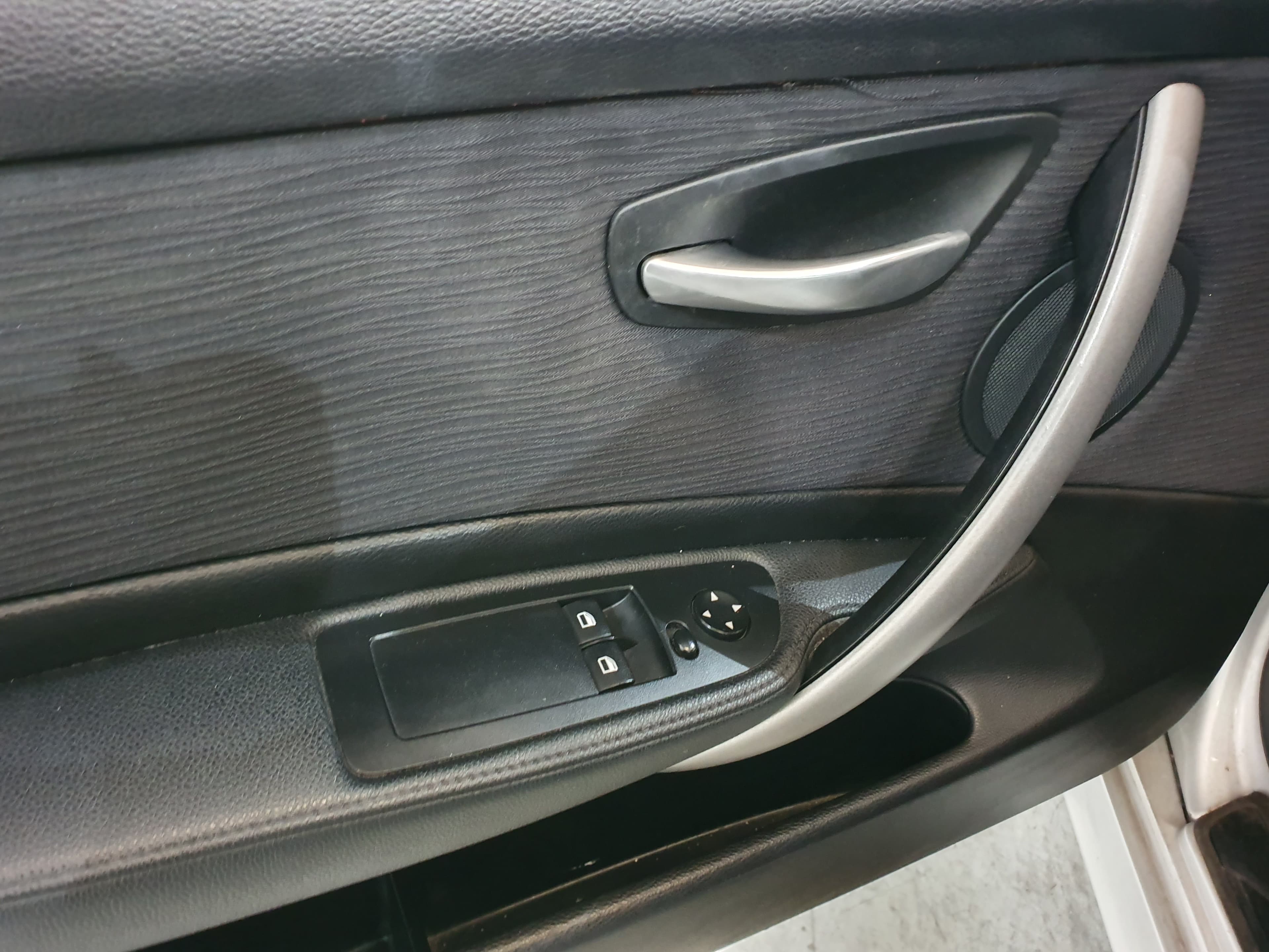 BMW 118 D · Ano 2007 — imagem 27