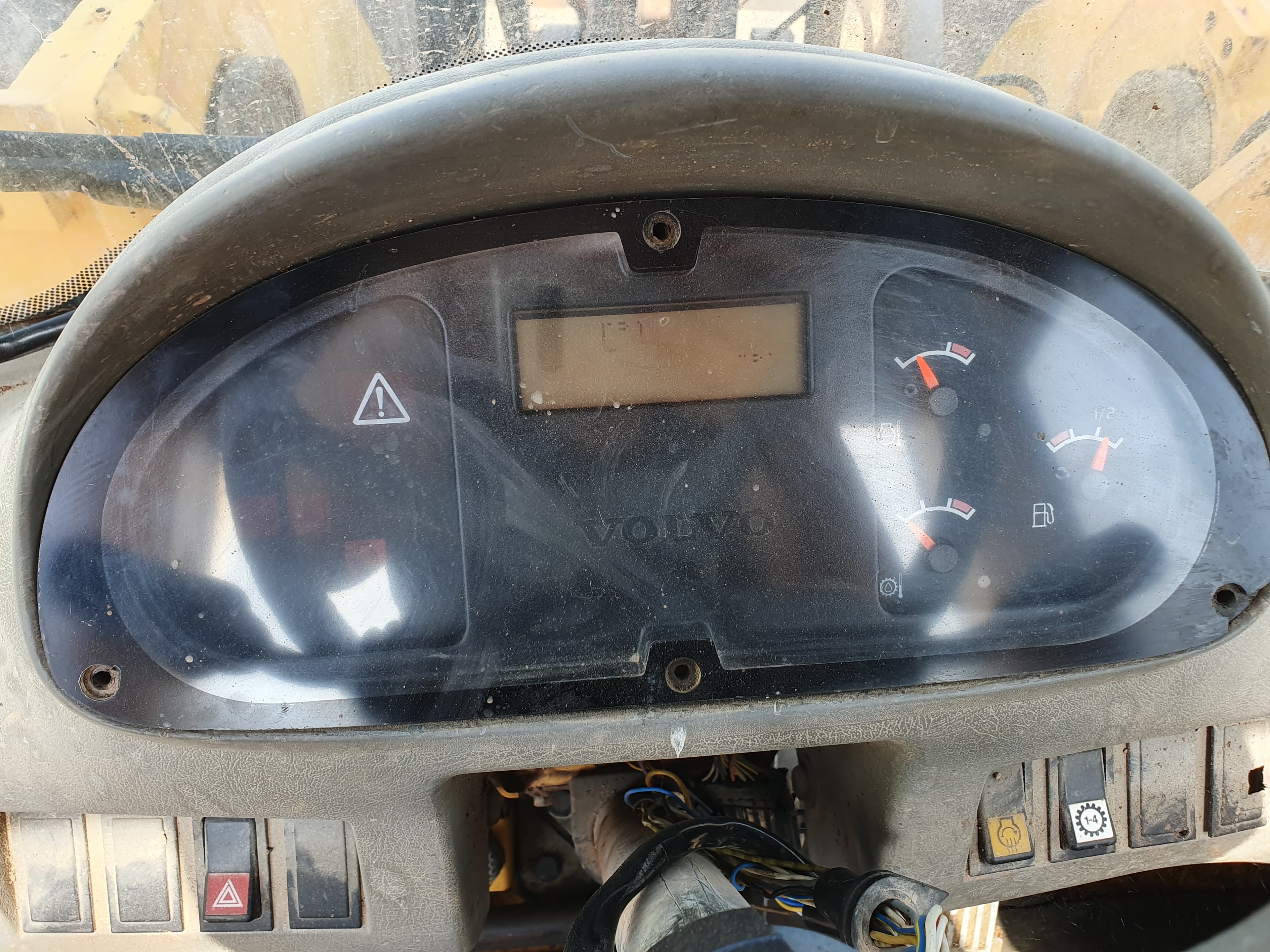 Pá Carregadora Volvo L 180 E · Ano 2004 — imagem 13