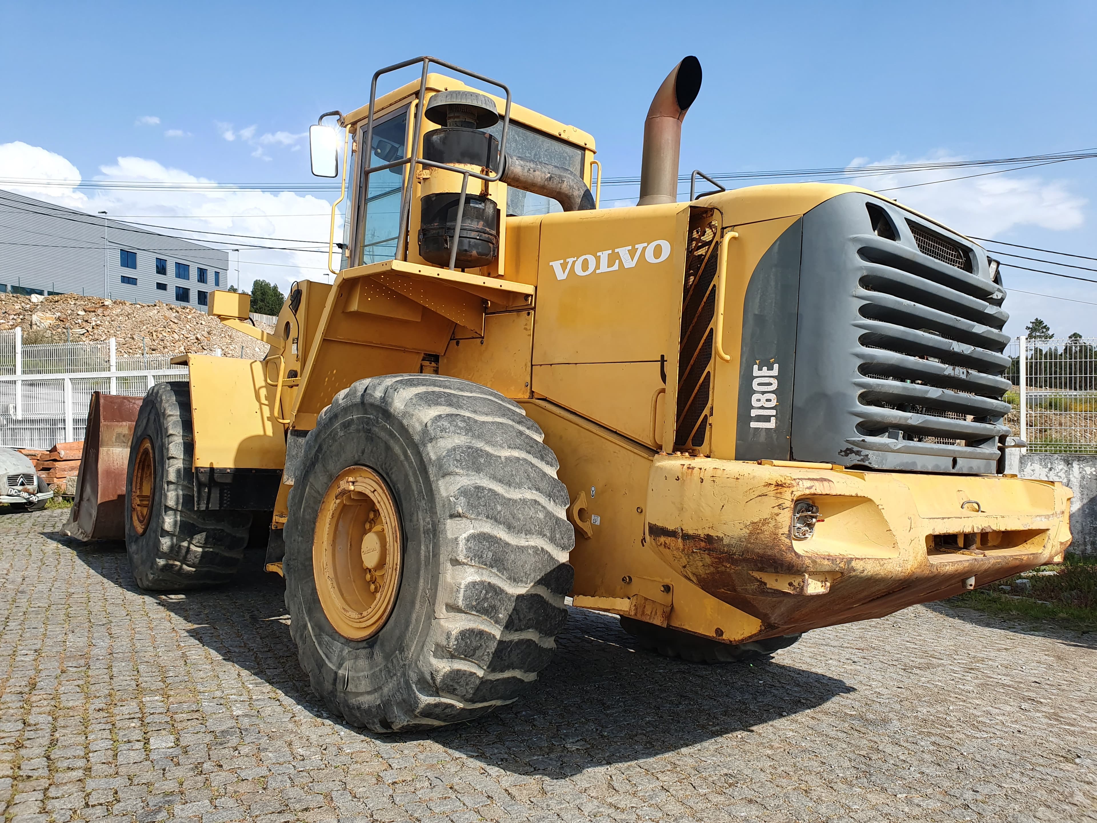 Pá Carregadora Volvo L 180 E · Ano 2004 — imagem 6