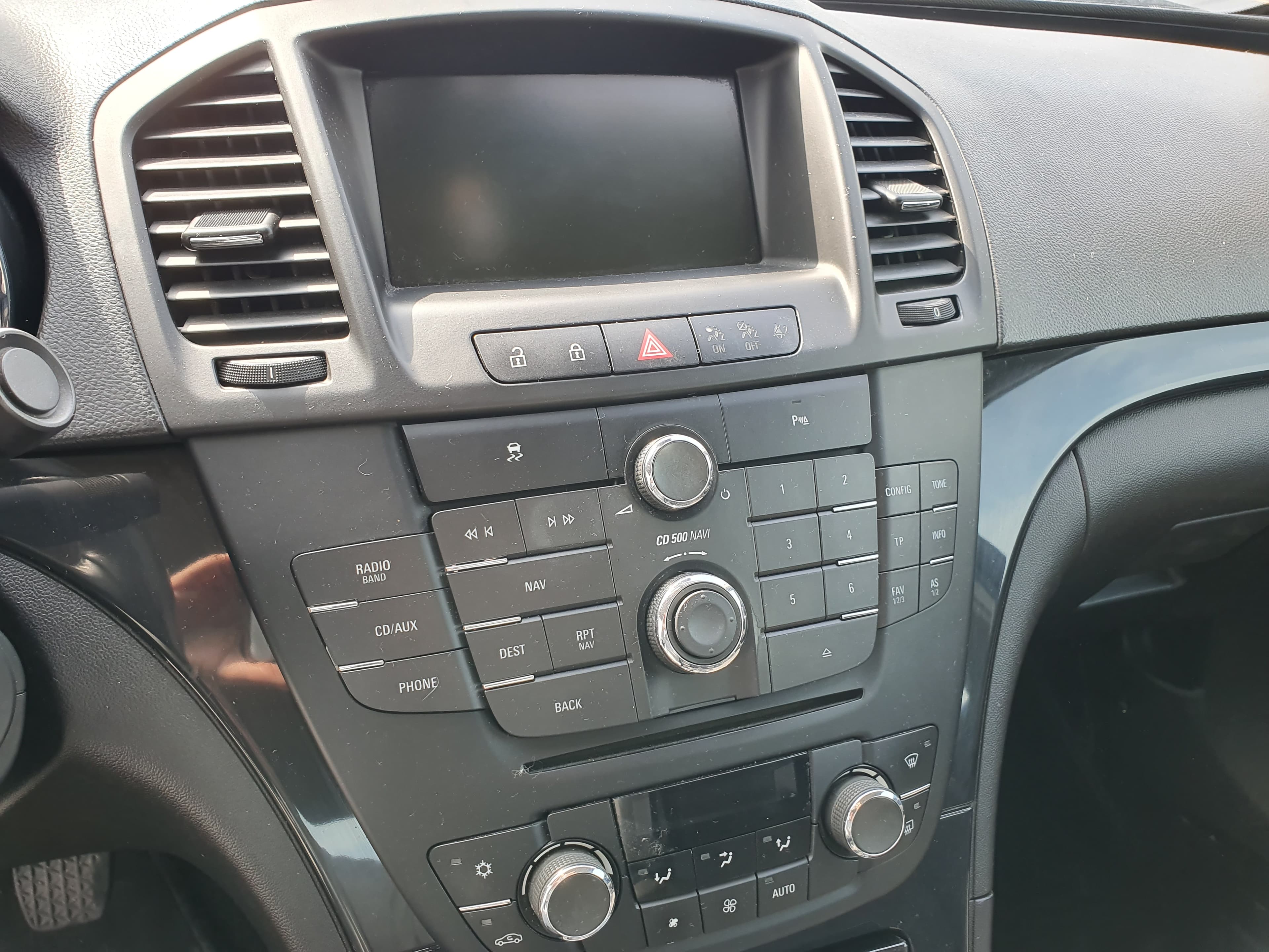 Opel Insígnia 2.0 CDTI · Ano 2010 — image 35