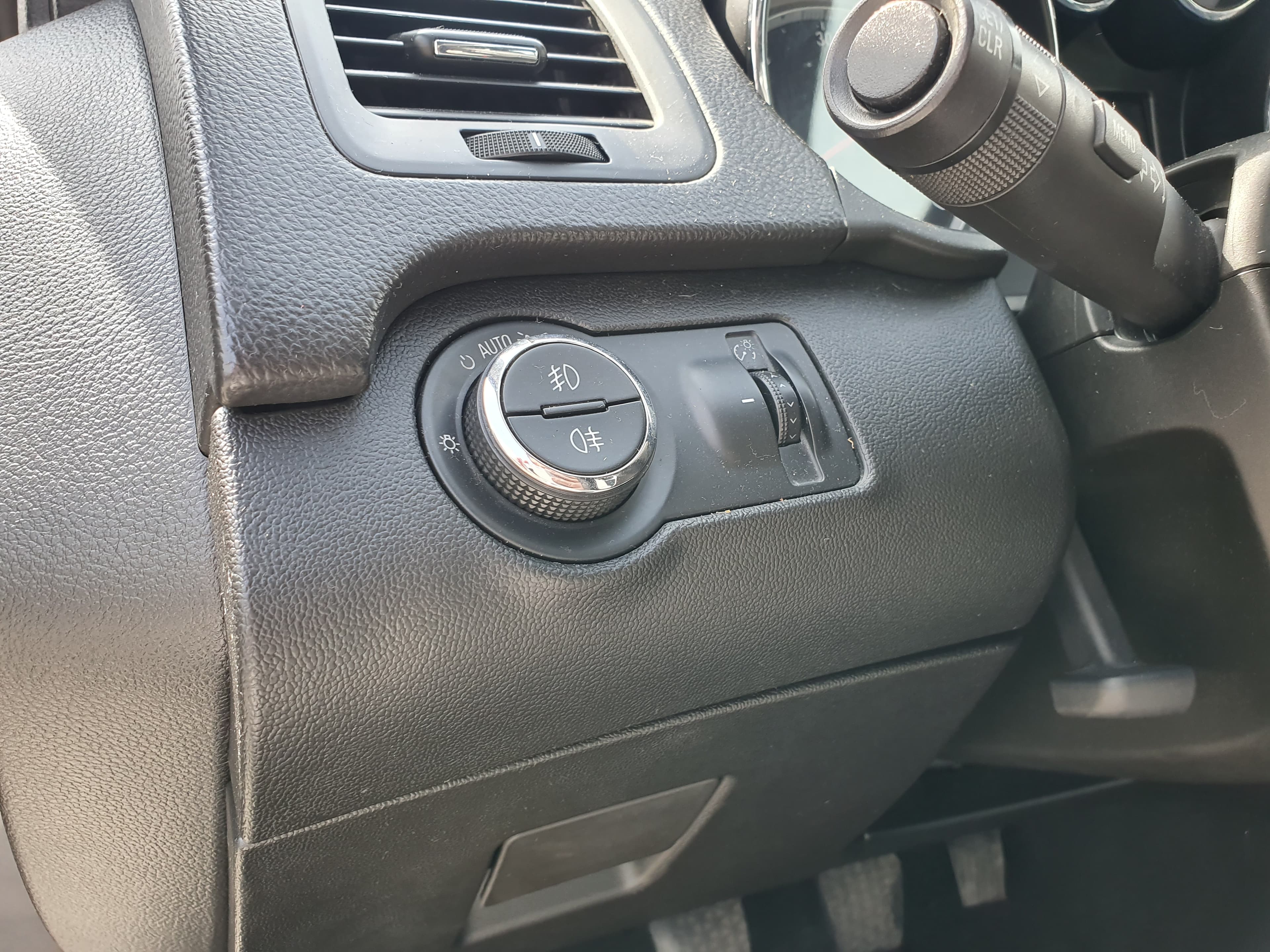 Opel Insígnia 2.0 CDTI · Ano 2010 — image 42