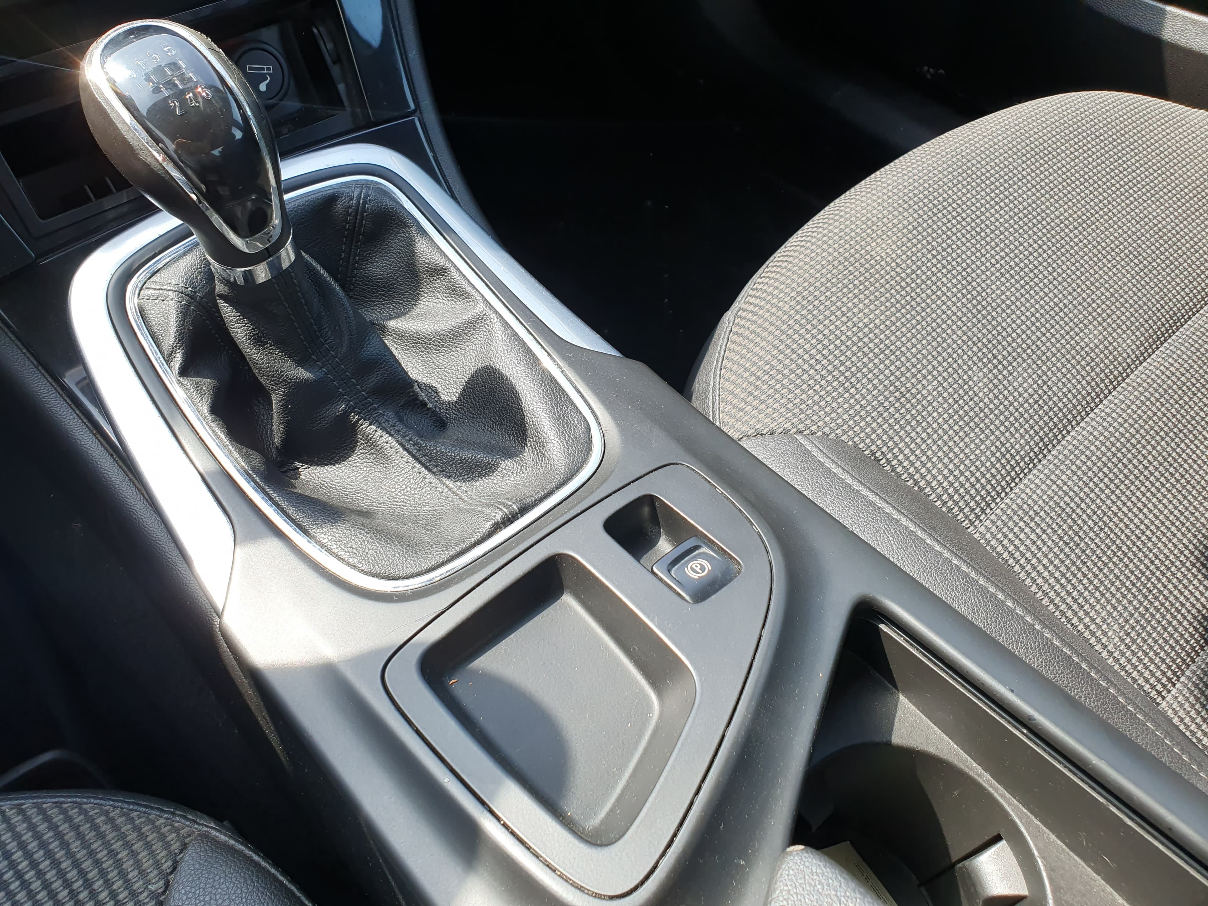 Opel Insígnia 2.0 CDTI · Ano 2010 — image 37