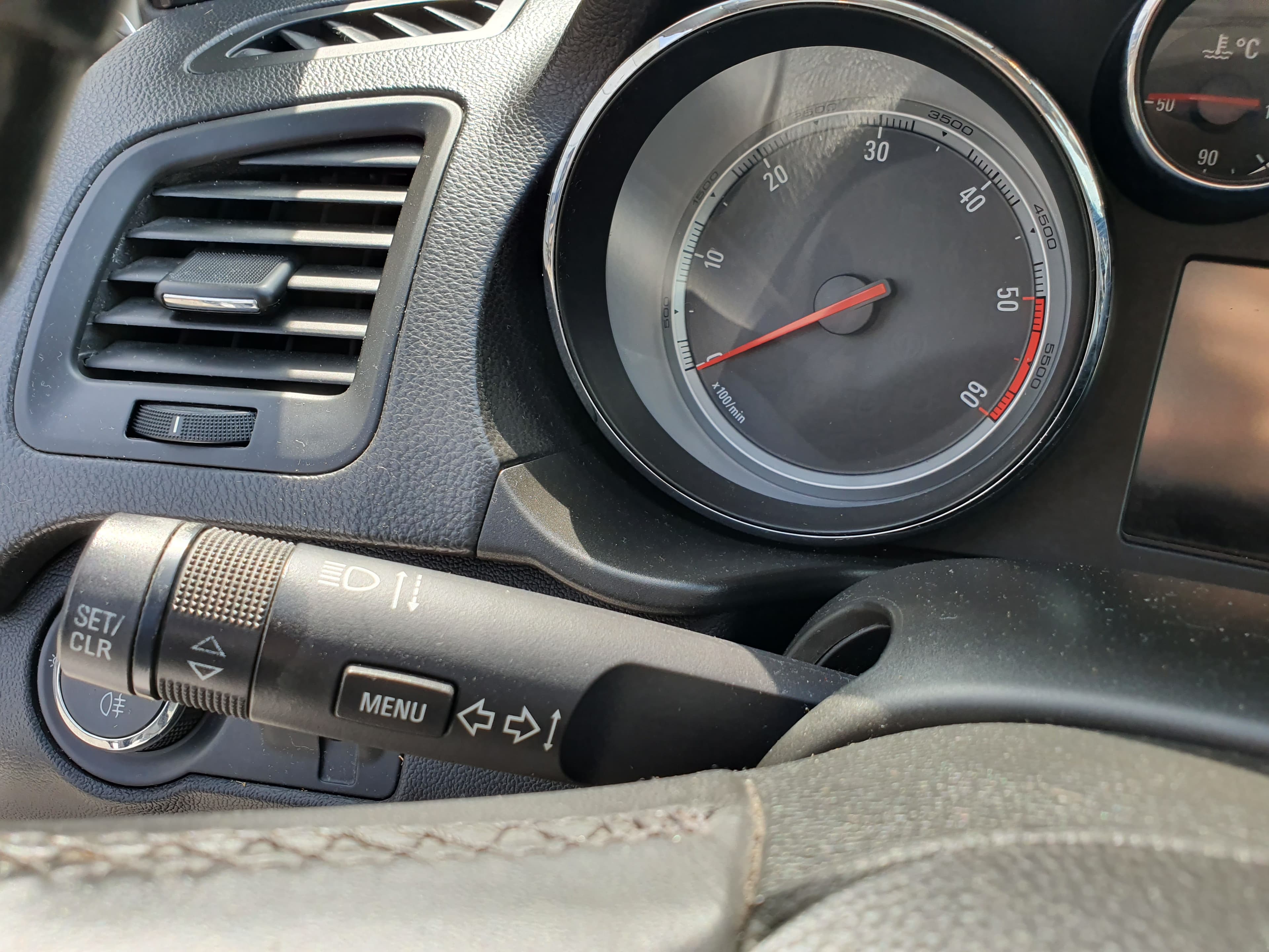 Opel Insígnia 2.0 CDTI · Ano 2010 — image 41