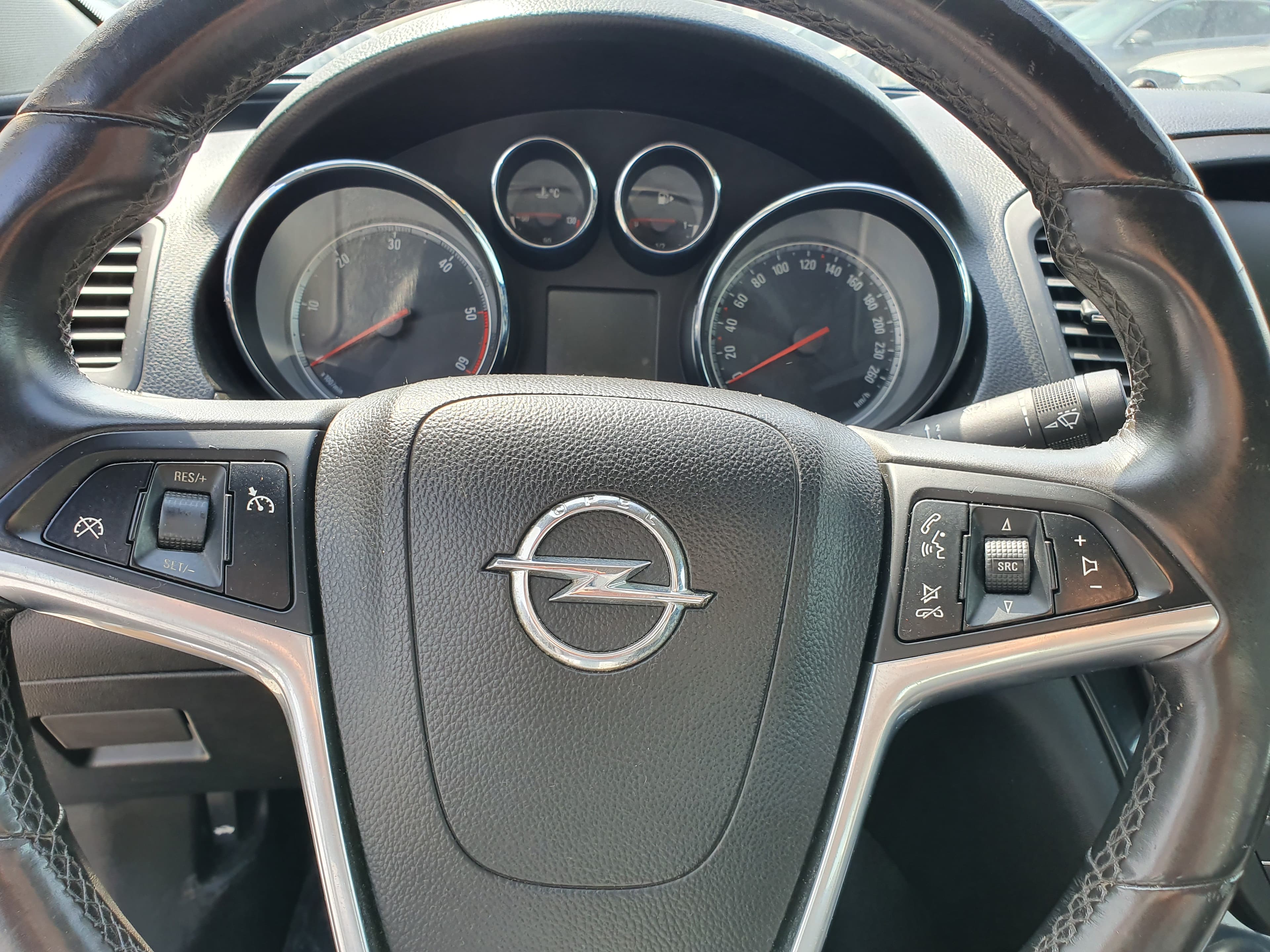 Opel Insígnia 2.0 CDTI · Ano 2010 — image 38