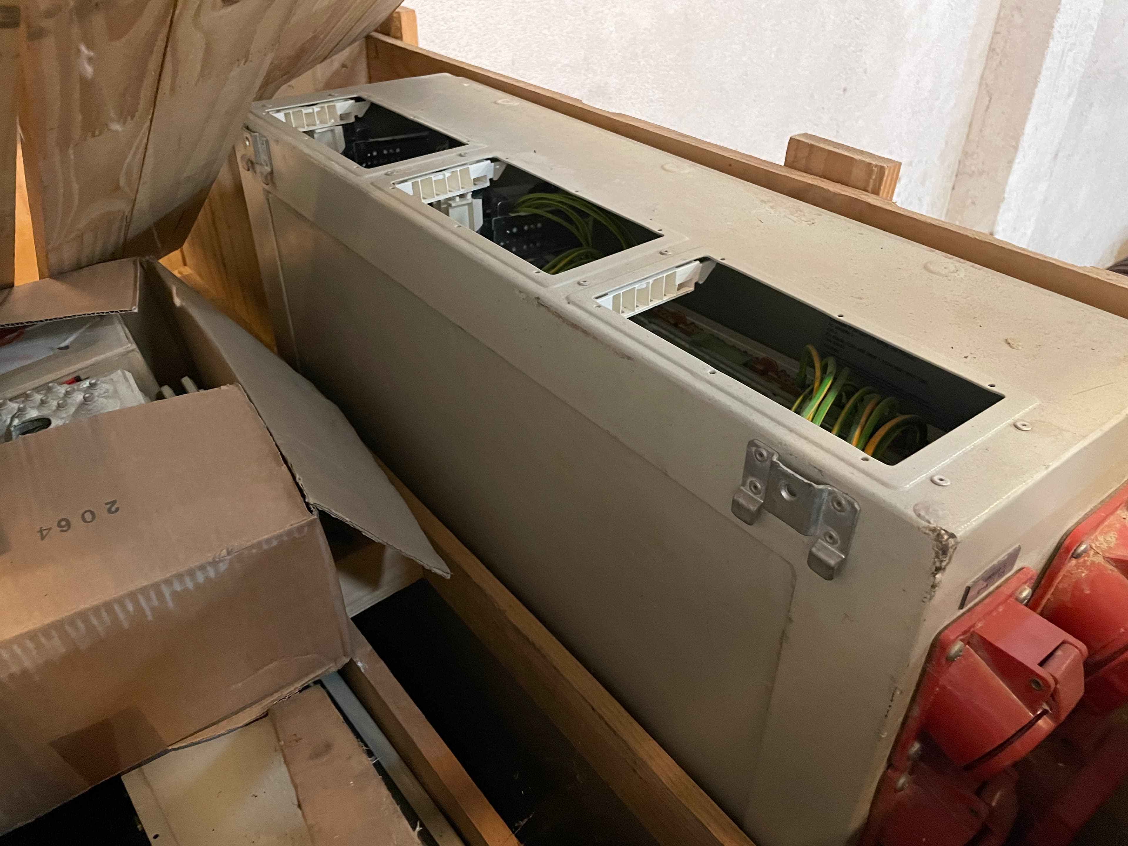 Cuadros Eléctricos · Pimenteiros — imagen 2