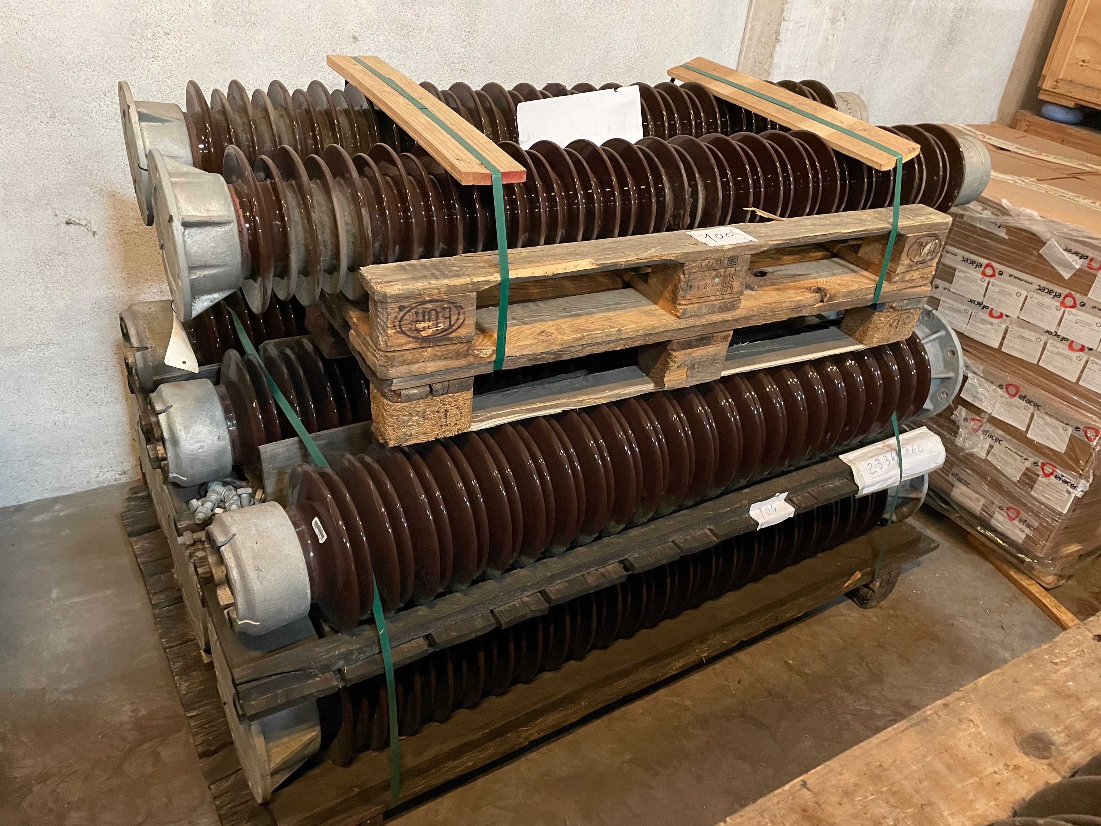 Isoladores — image 1