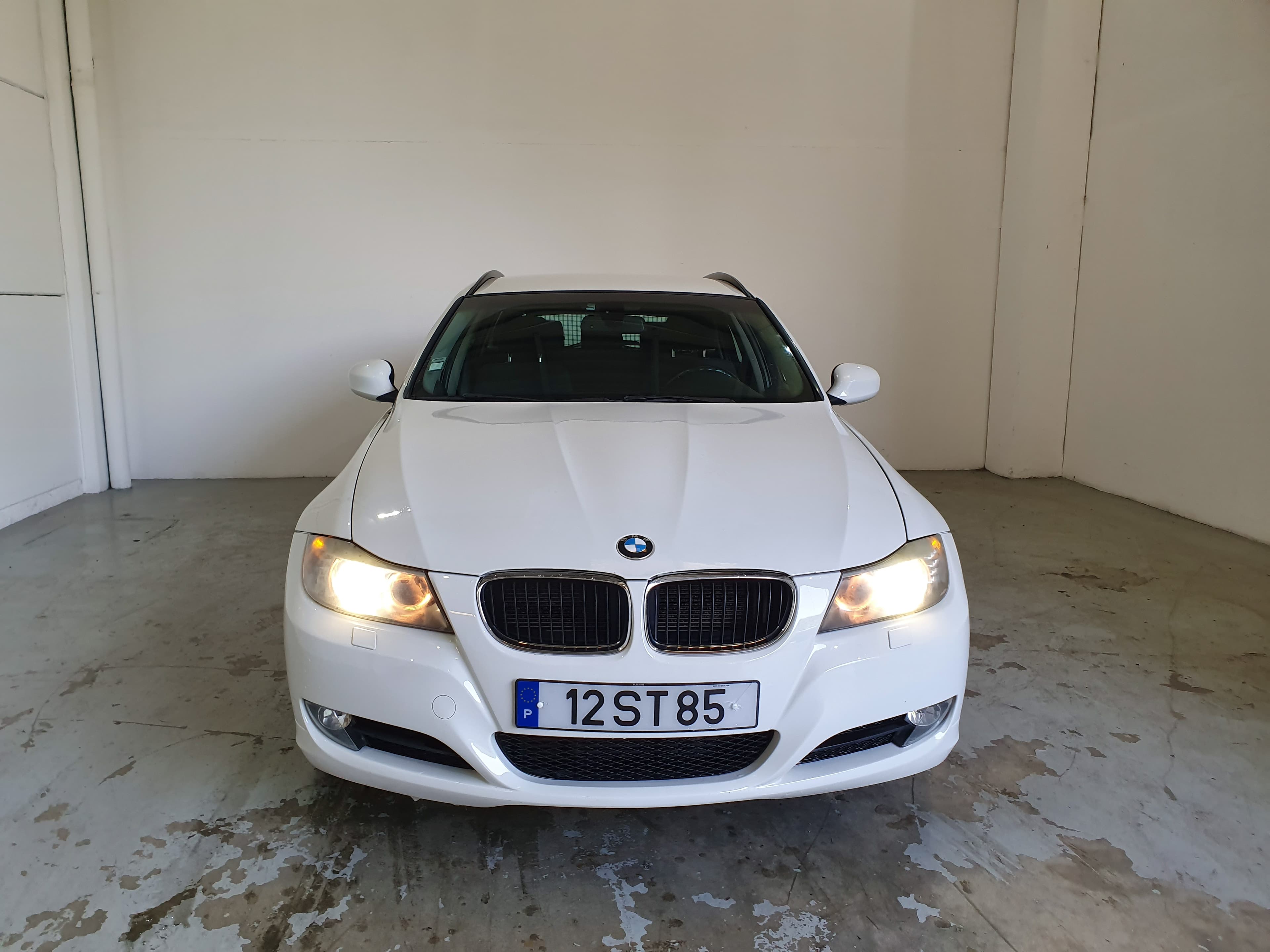 BMW 320D · Ano 2010 — imagem 2