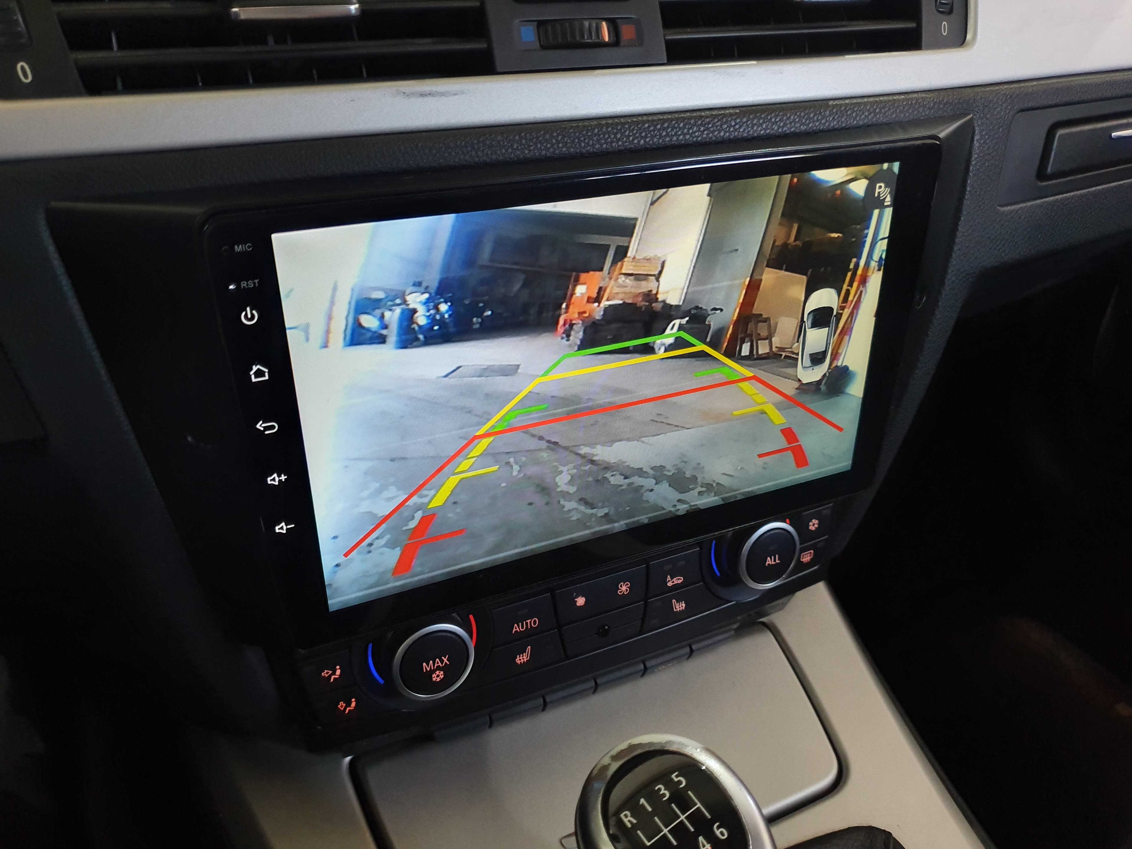 BMW 320D · Ano 2010 — imagem 44