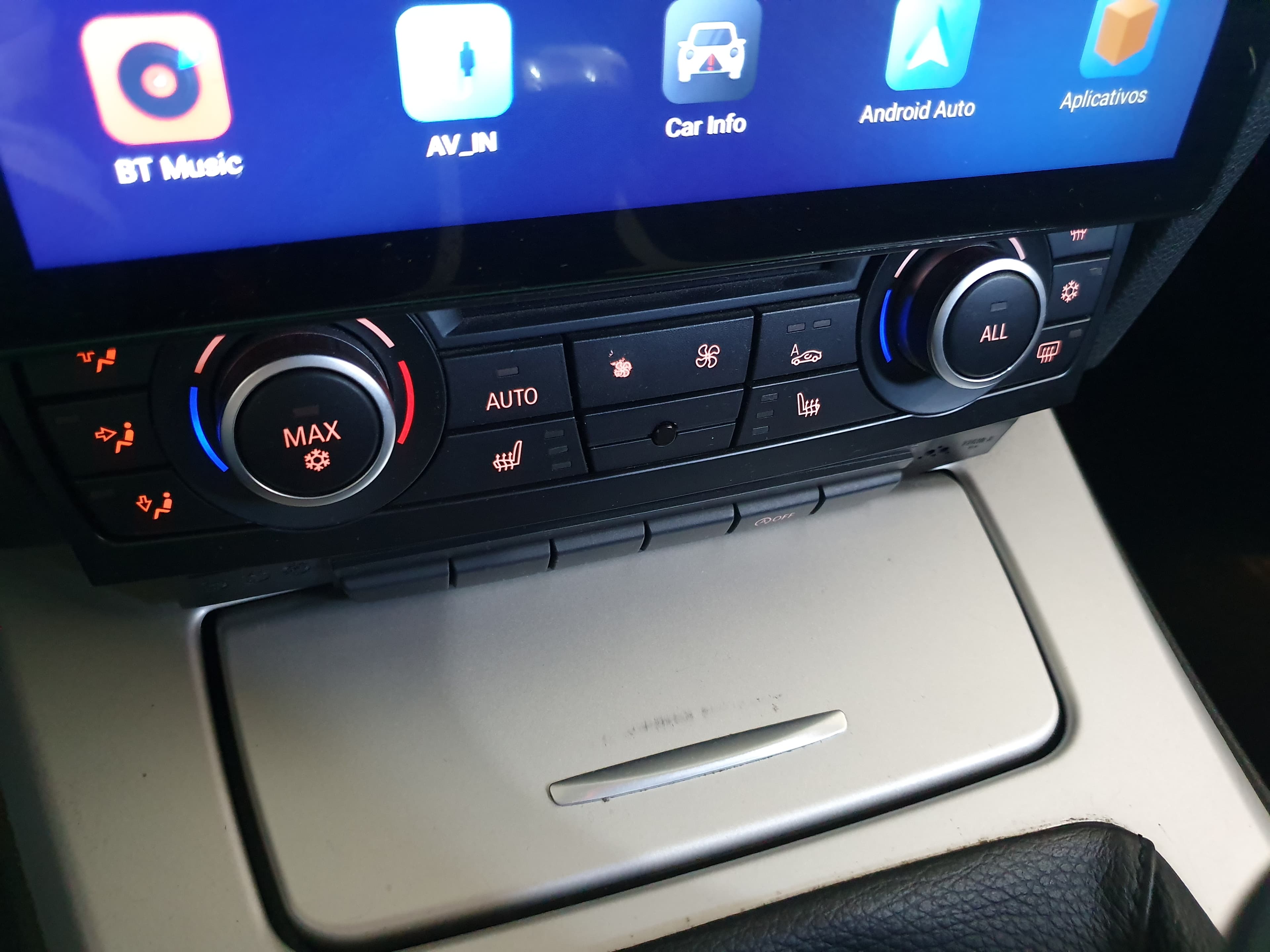 BMW 320D · Ano 2010 — imagem 41