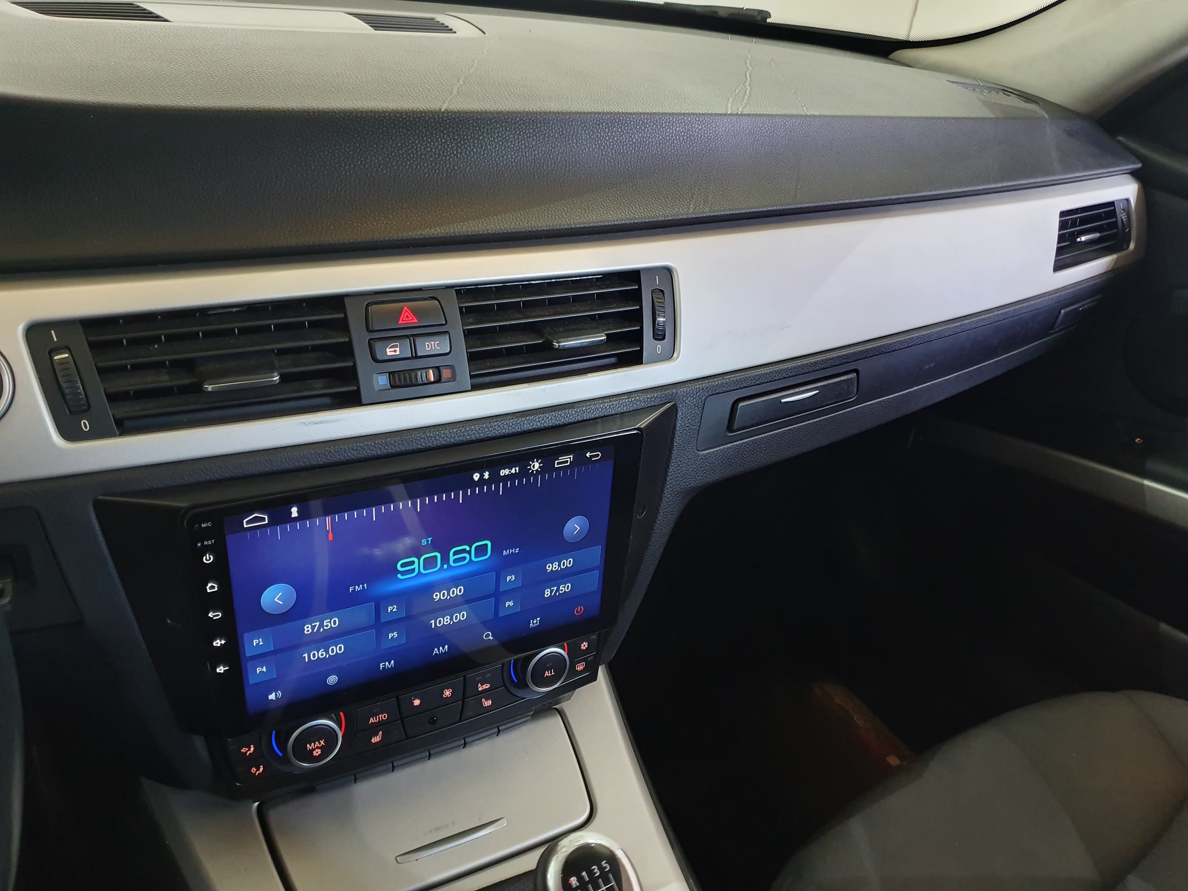 BMW 320D · Ano 2010 — imagem 34