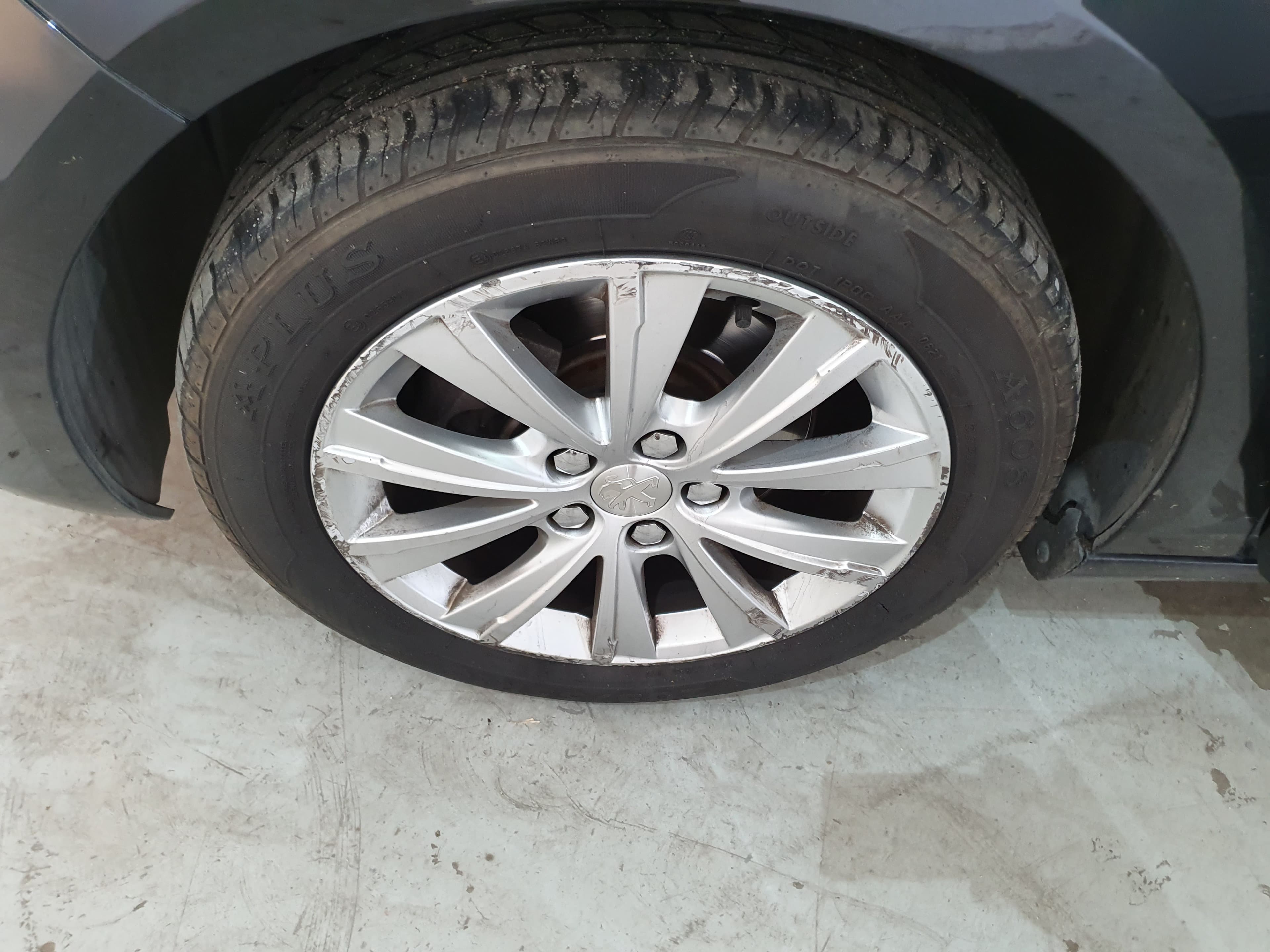 Peugeot 308 1.6 Blue HDI · Ano 2016 — imagen 17