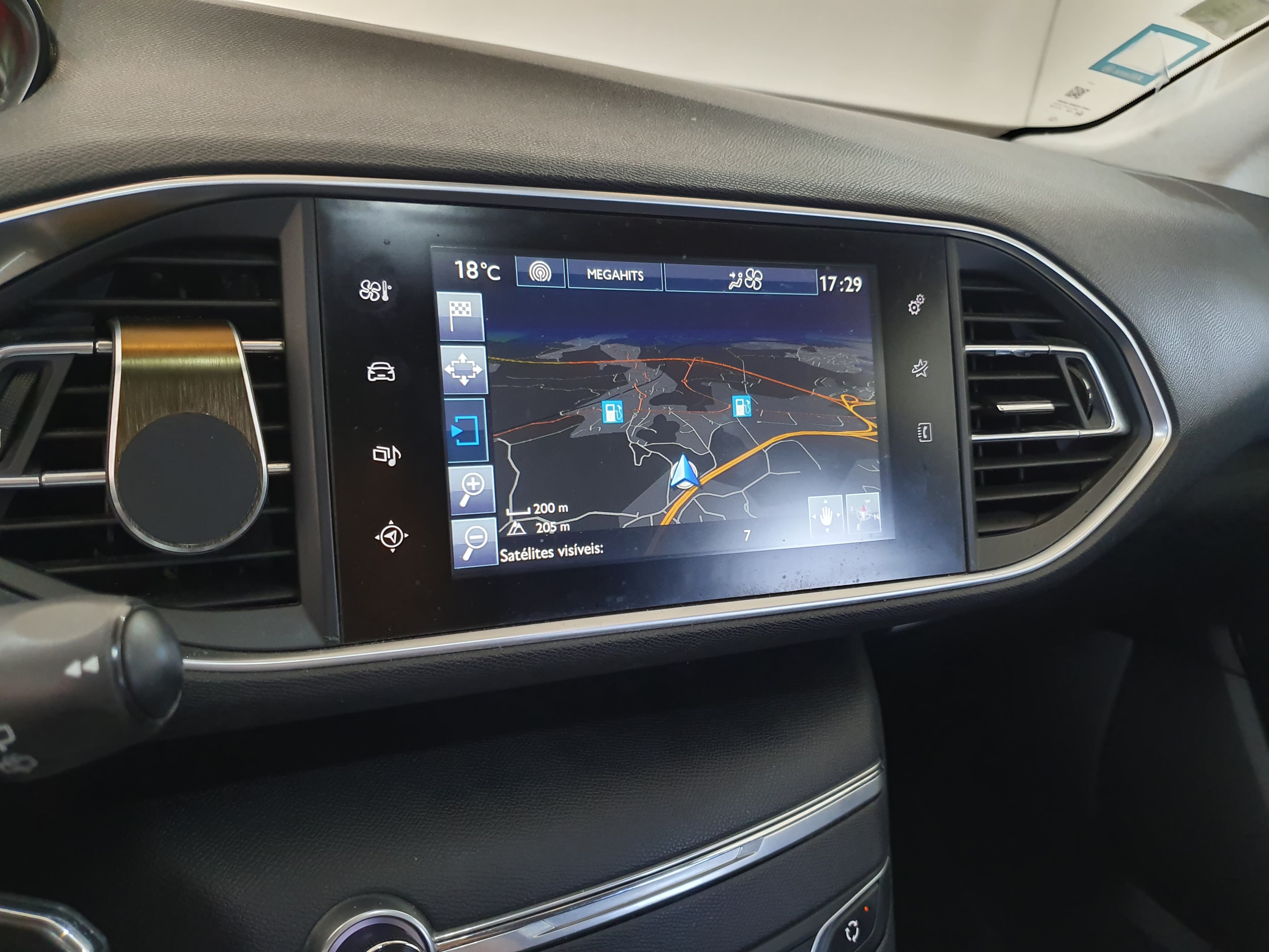 Peugeot 308 1.6 Blue HDI · Ano 2016 — imagen 34