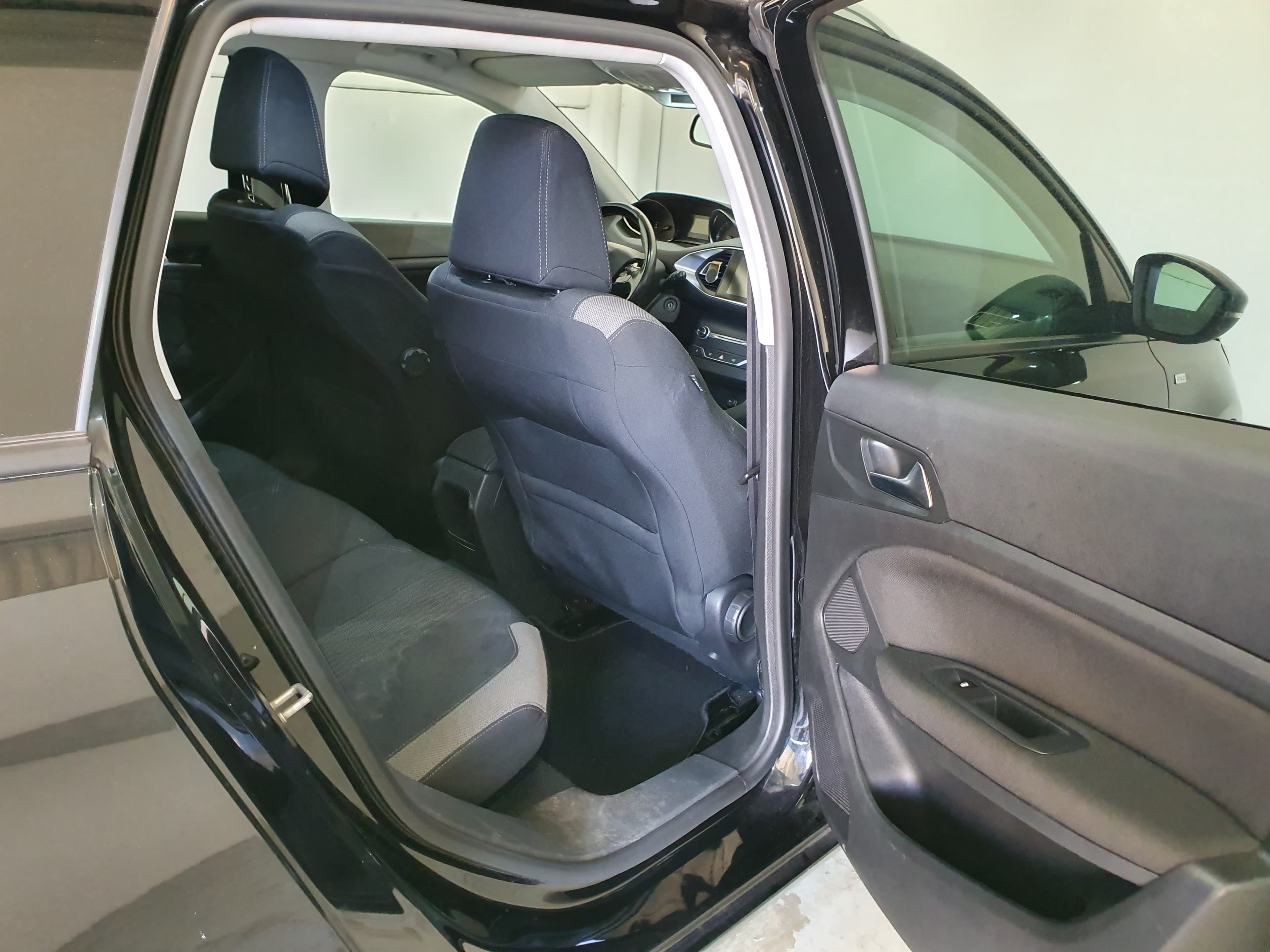 Peugeot 308 1.6 Blue HDI · Ano 2016 — imagen 21