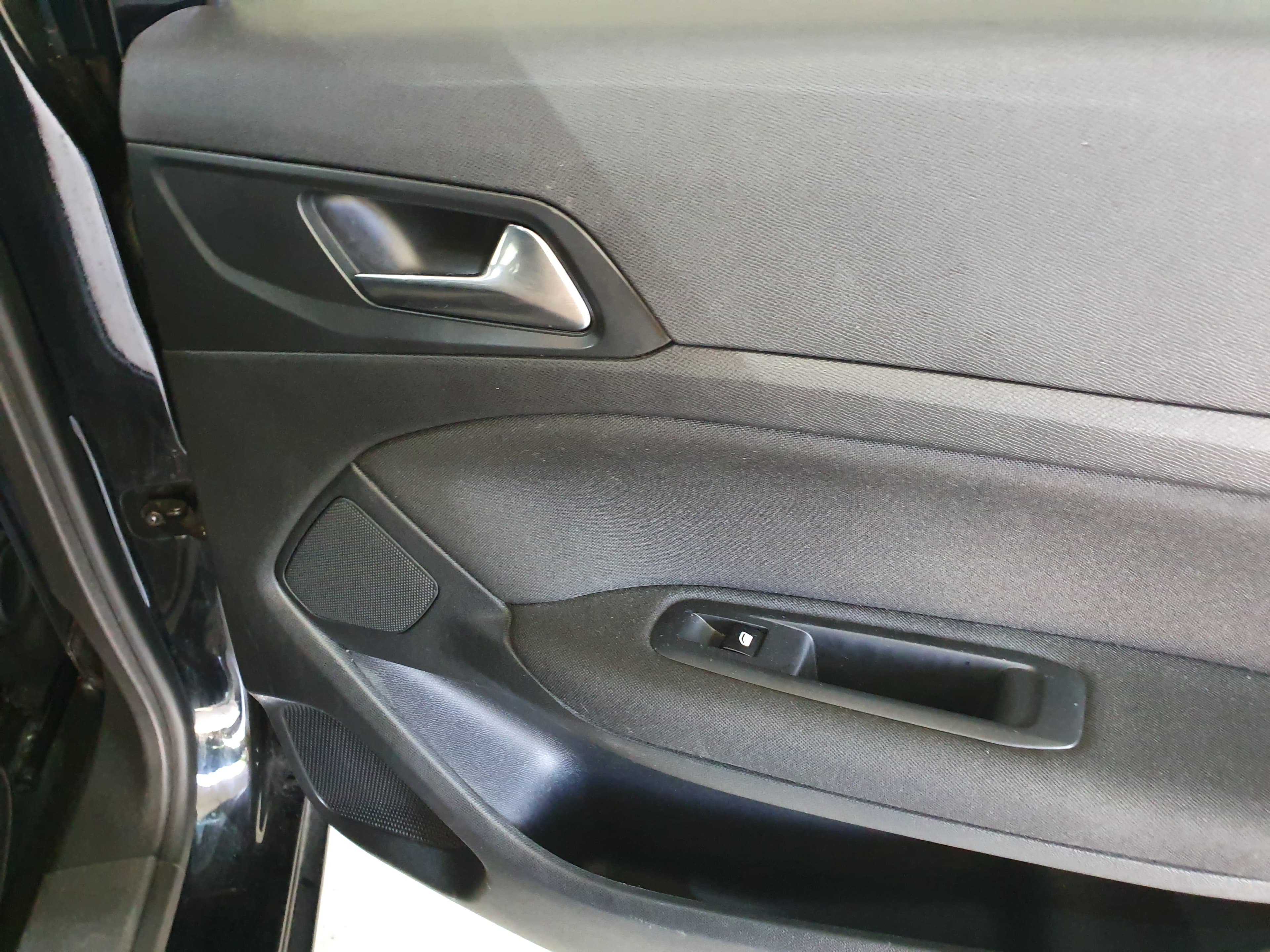 Peugeot 308 1.6 Blue HDI · Ano 2016 — imagen 22