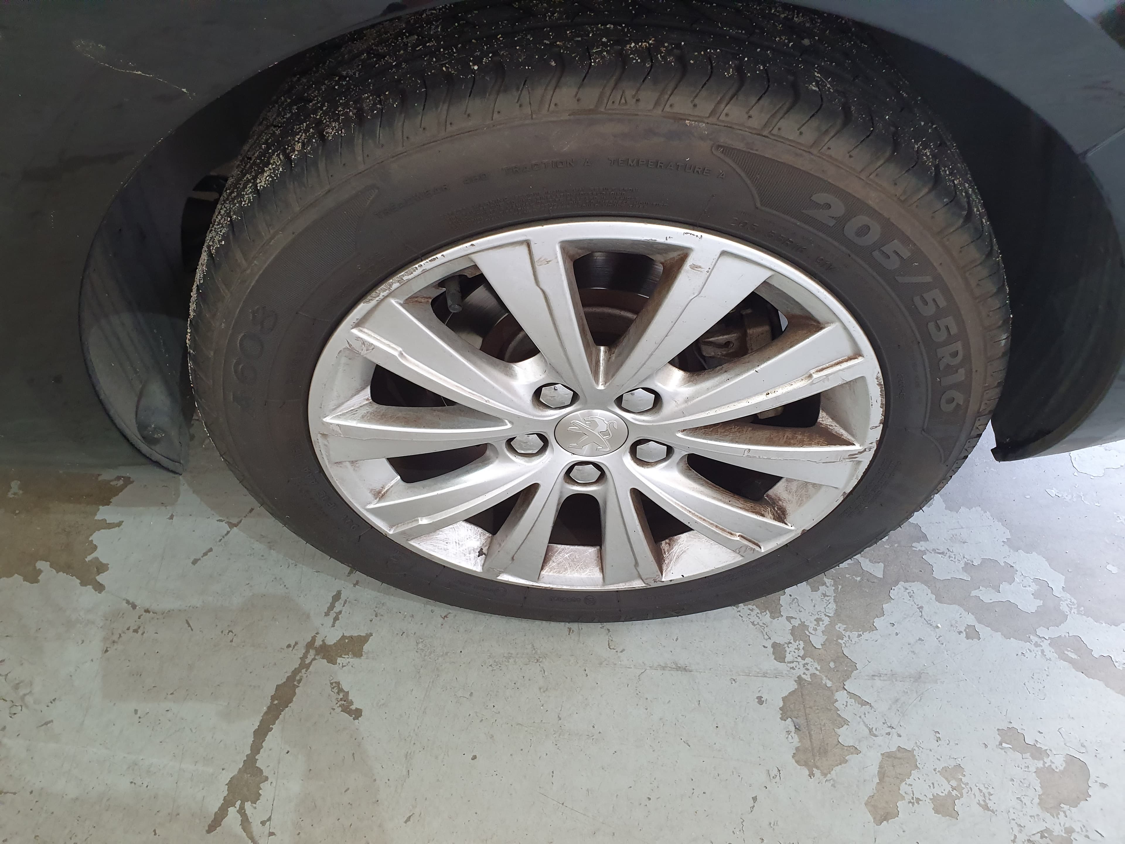 Peugeot 308 1.6 Blue HDI · Ano 2016 — imagen 18