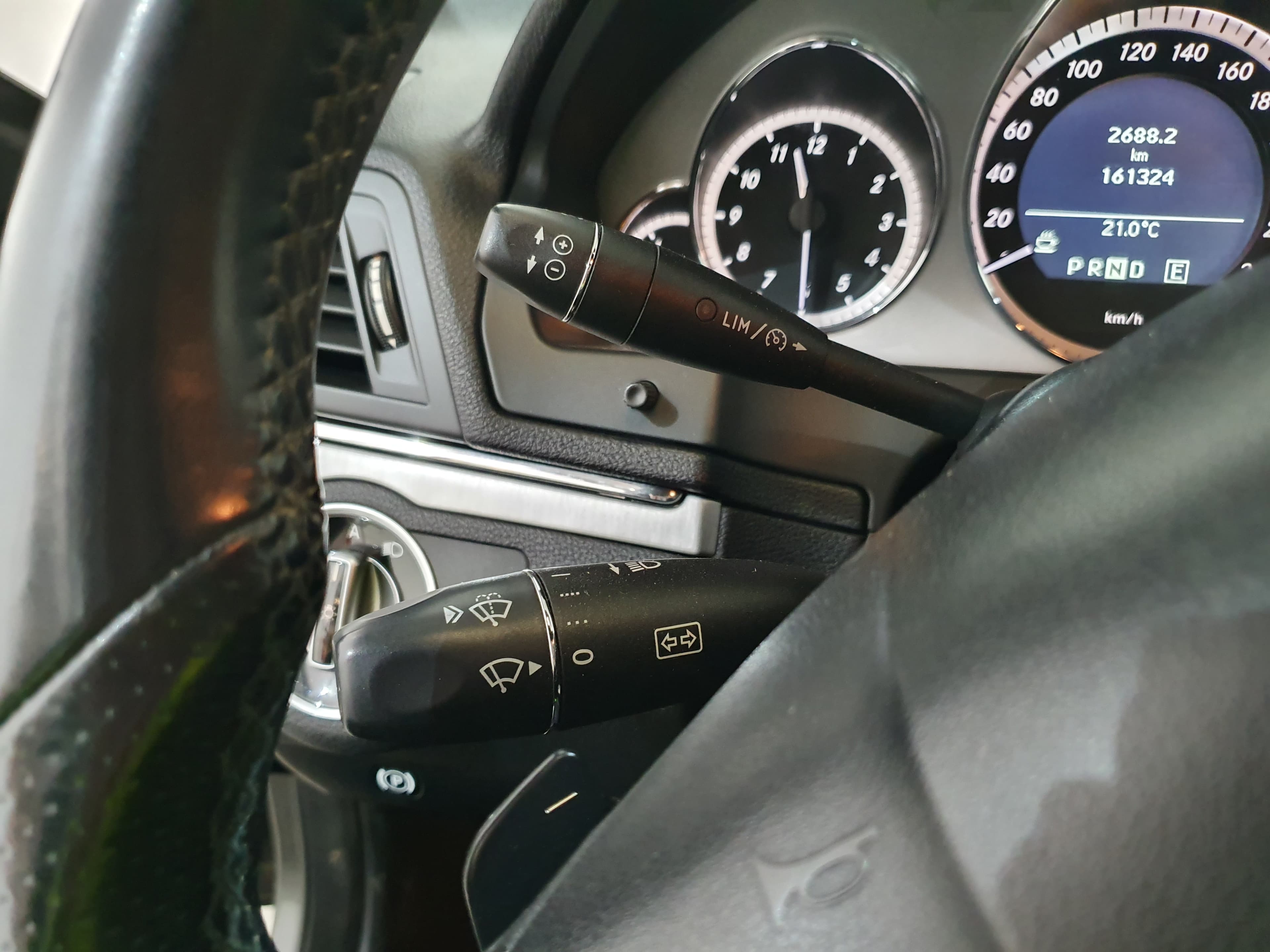 Mercedes-Benz E250 · Ano 2011 — imagem 38