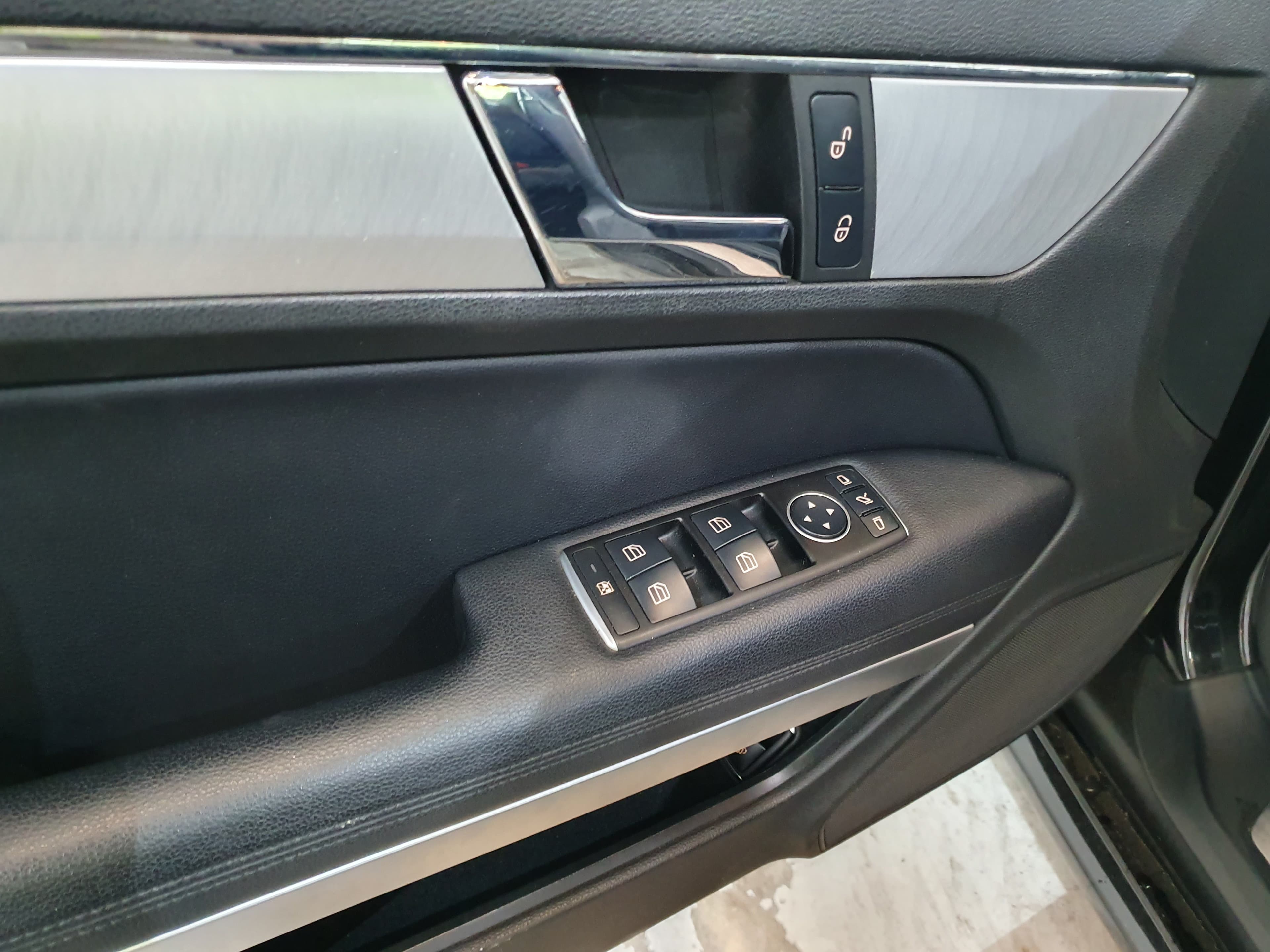 Mercedes-Benz E250 · Ano 2011 — imagem 22