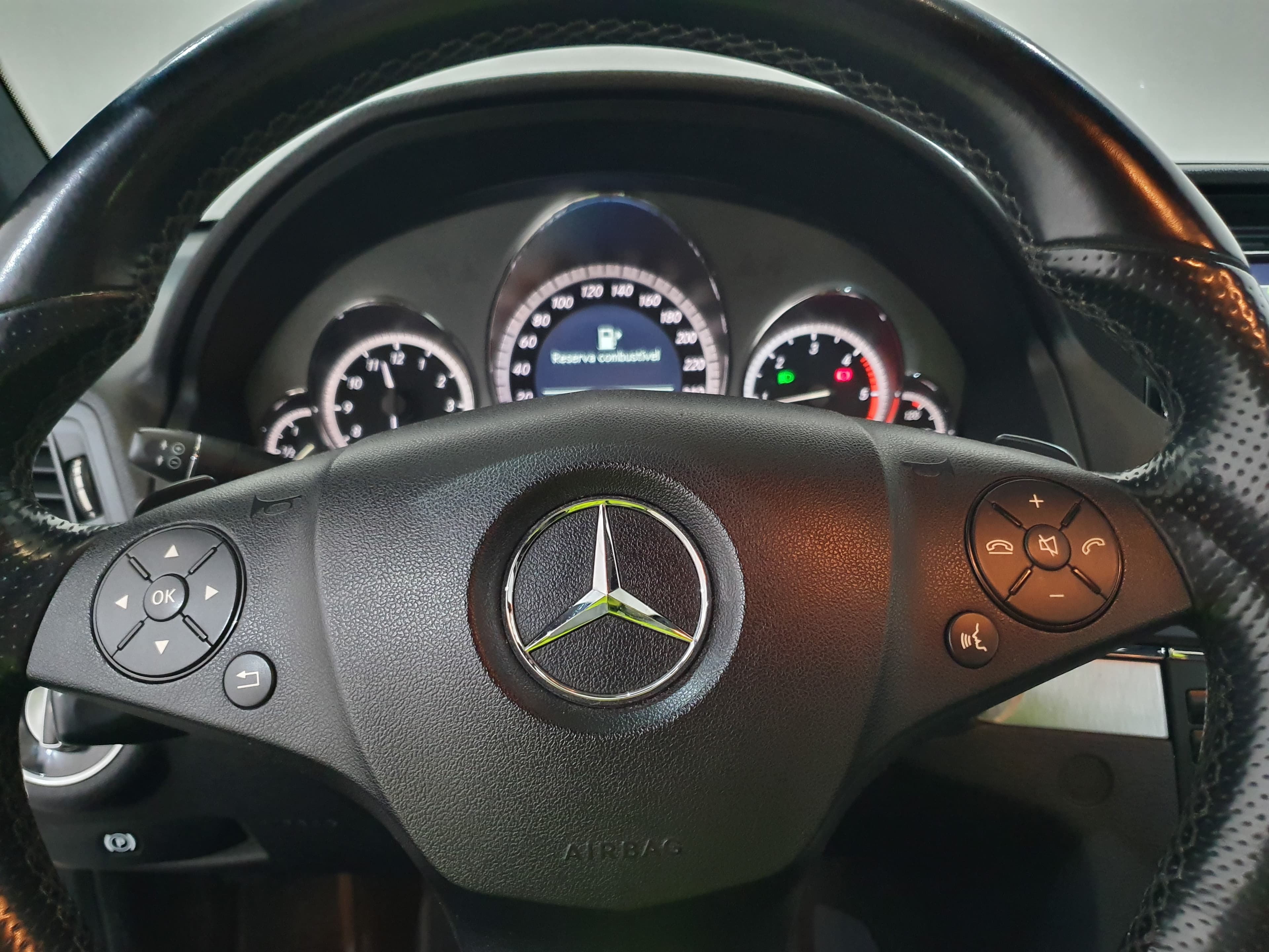 Mercedes-Benz E250 · Ano 2011 — imagem 35