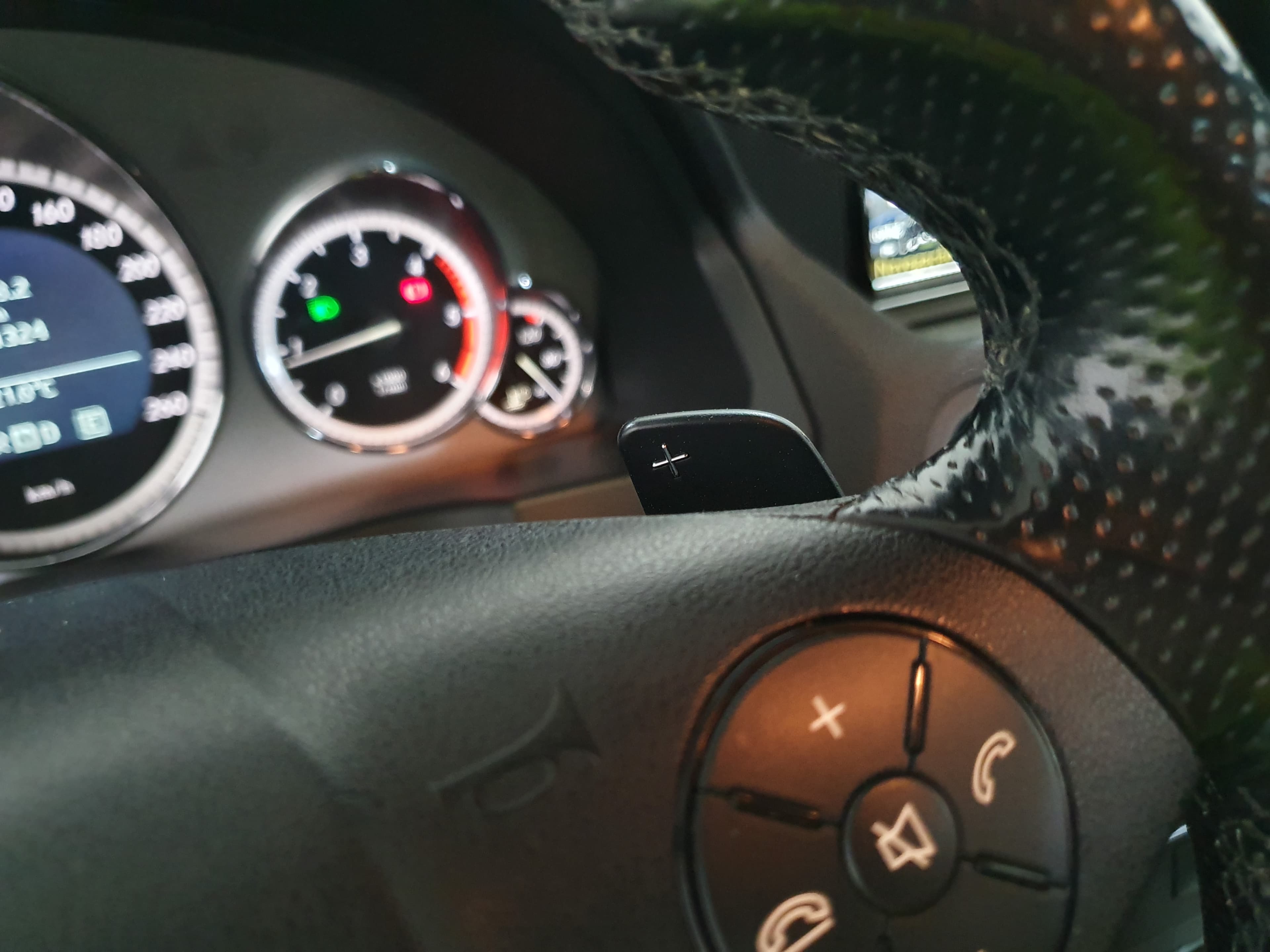 Mercedes-Benz E250 · Ano 2011 — imagem 37