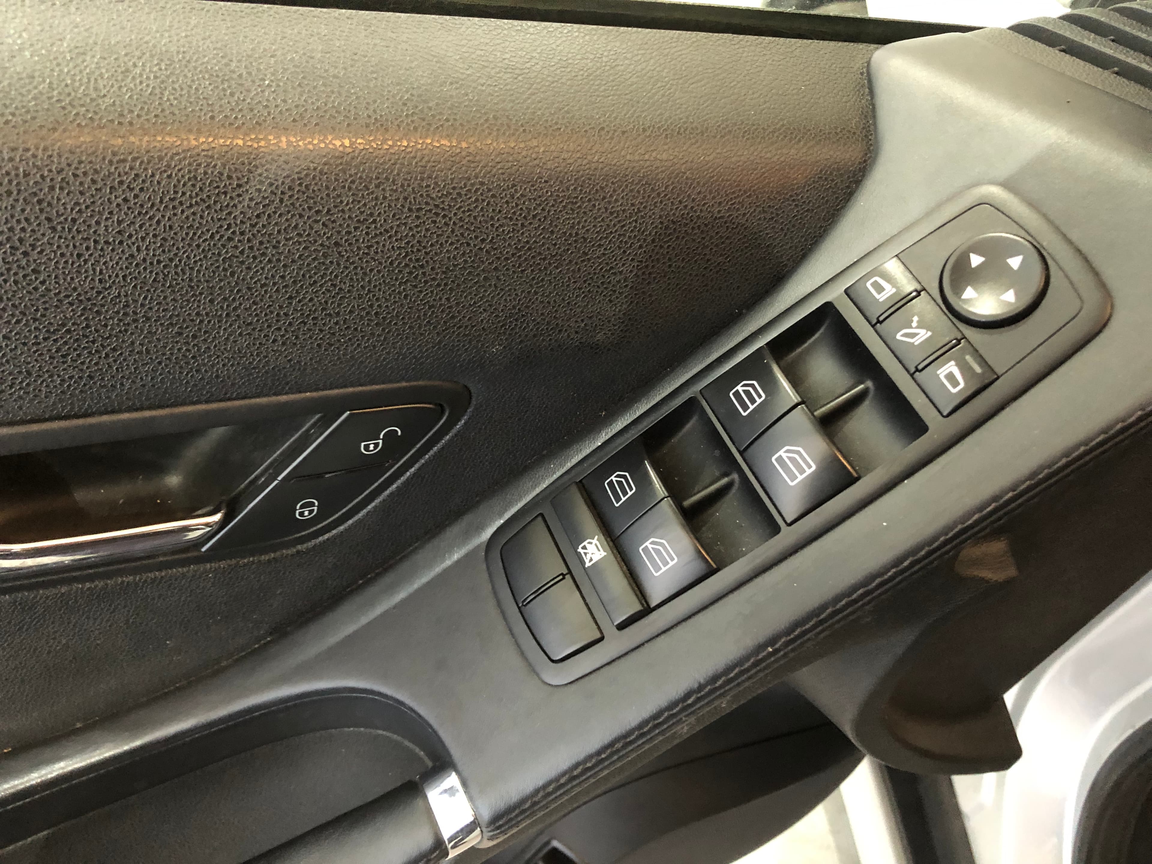 Mercedes-Benz R320 CDI 4-Matic · Ano 2008 — imagem 39