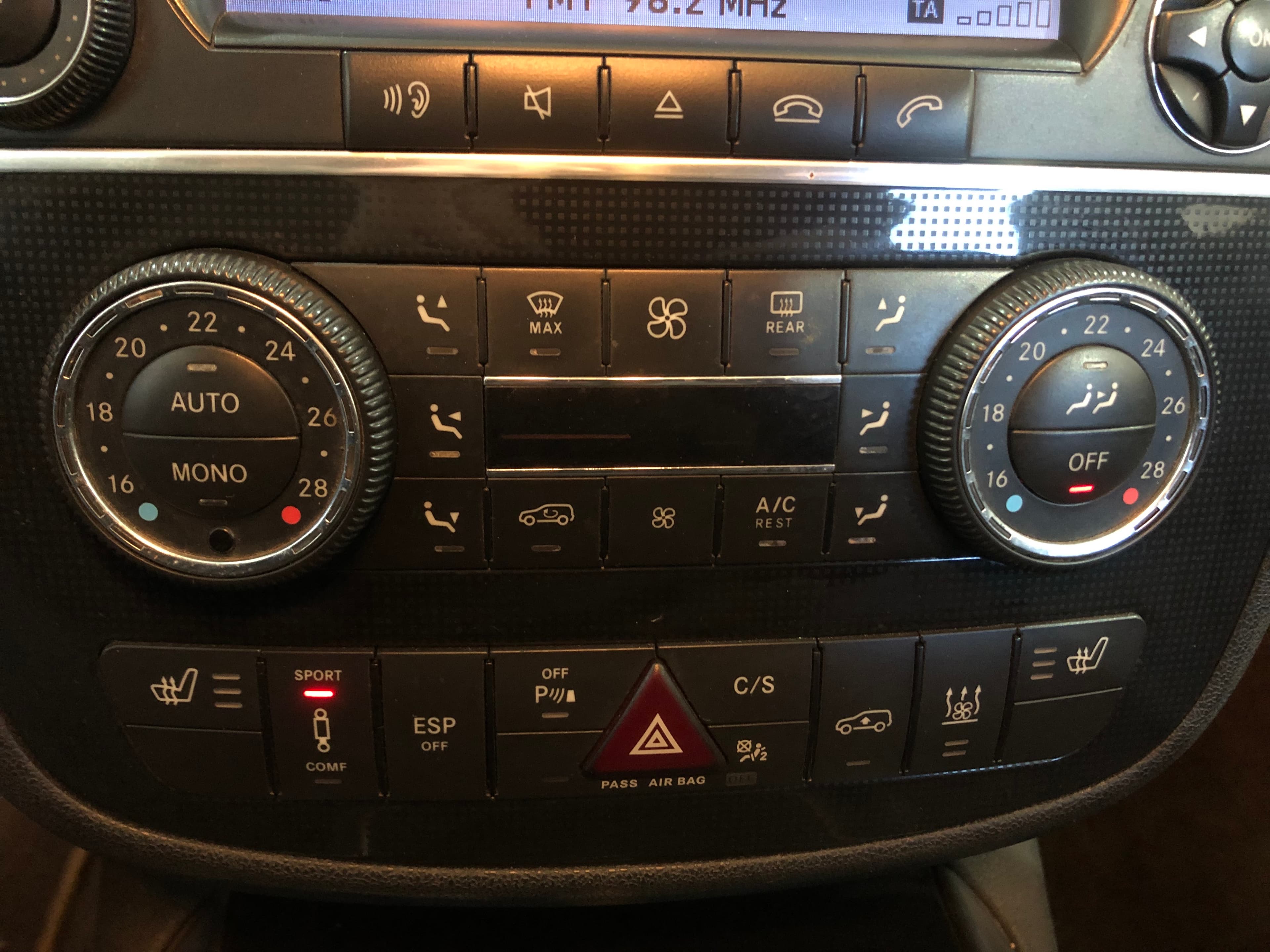 Mercedes-Benz R320 CDI 4-Matic · Ano 2008 — imagem 59