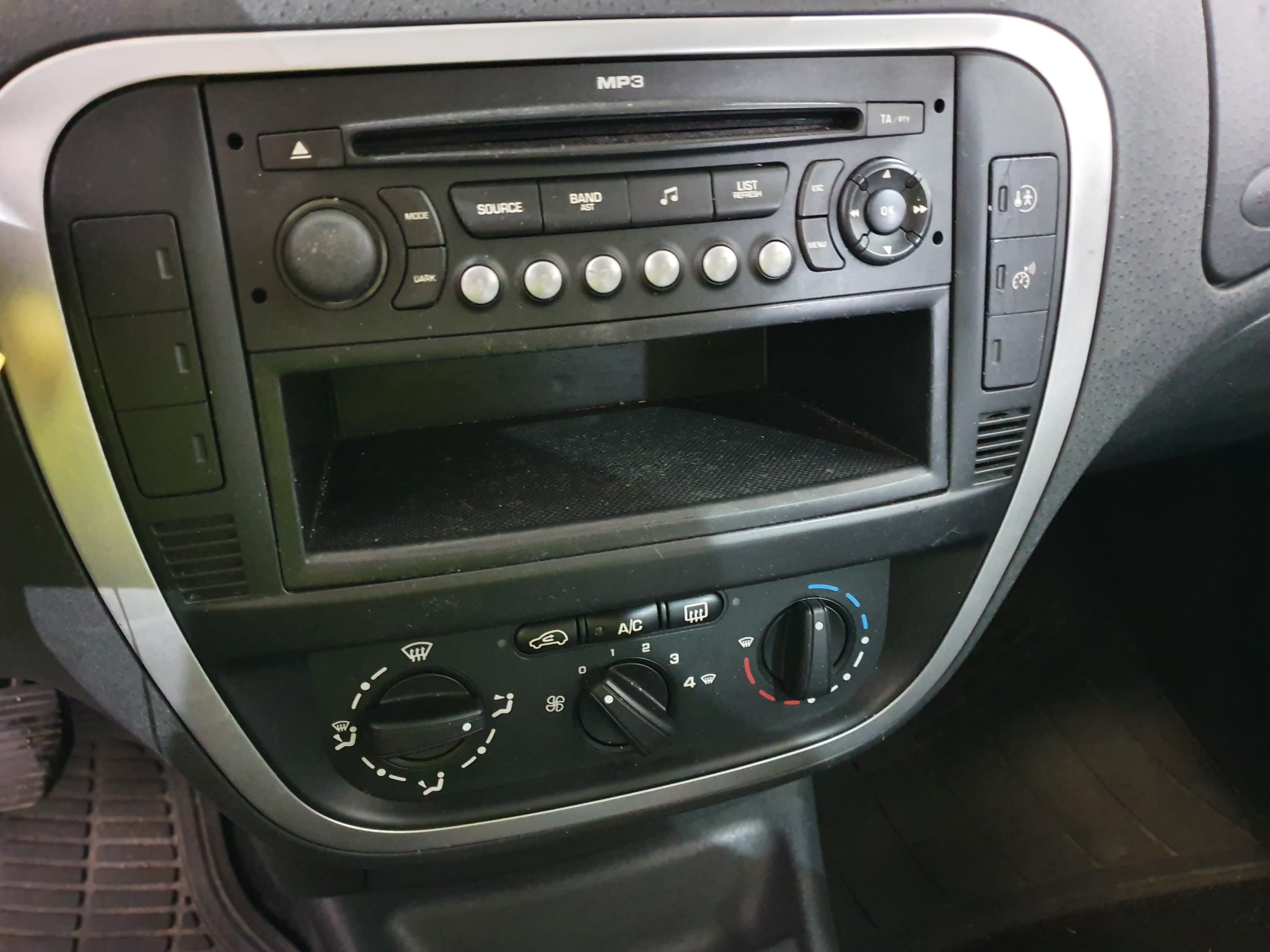 Citroën C3 · Ano 2007 — imagen 38