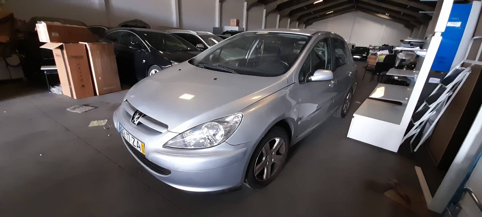 Peugeot 307 · Ano 2004 — image 2