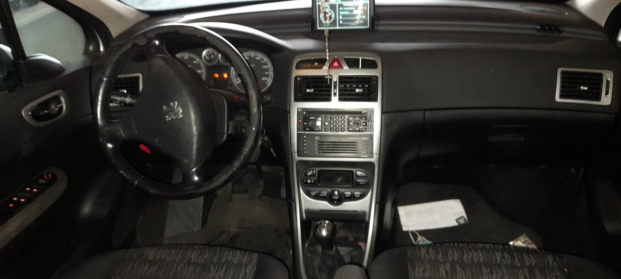 Peugeot 307 · Ano 2004 — image 20