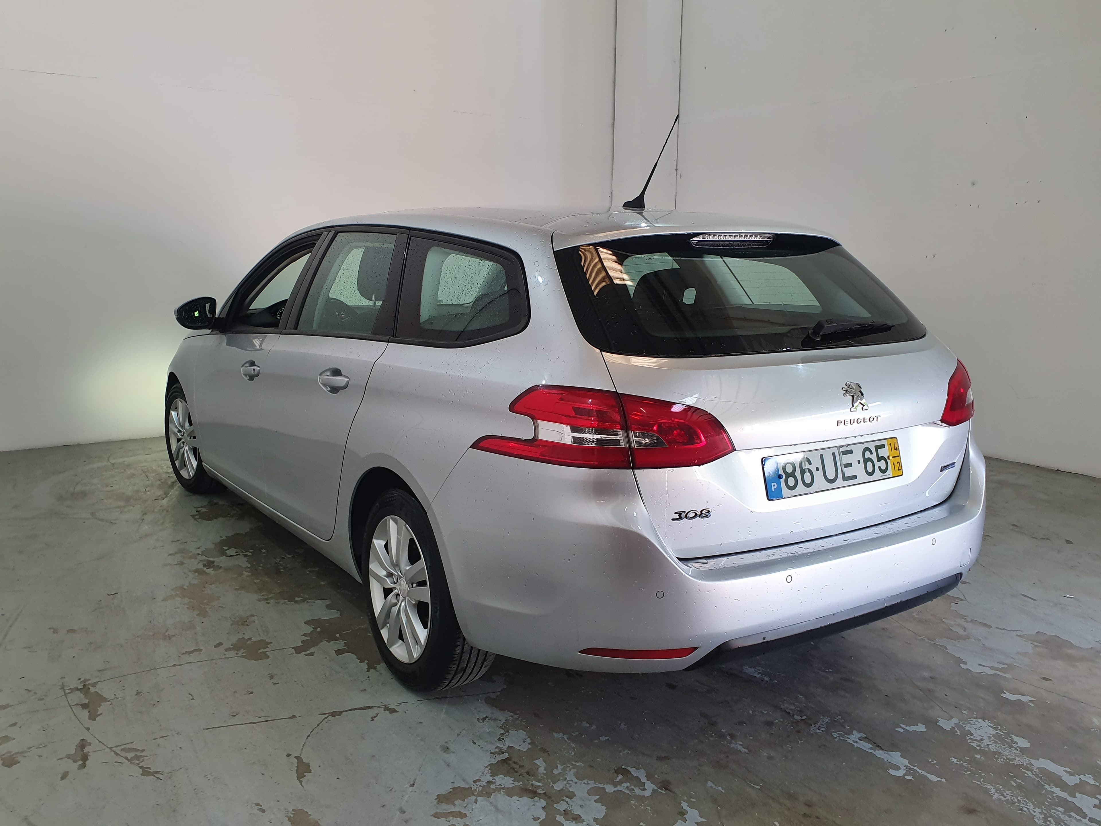Peugeot 308 SW · Ano 2014 — imagem 8
