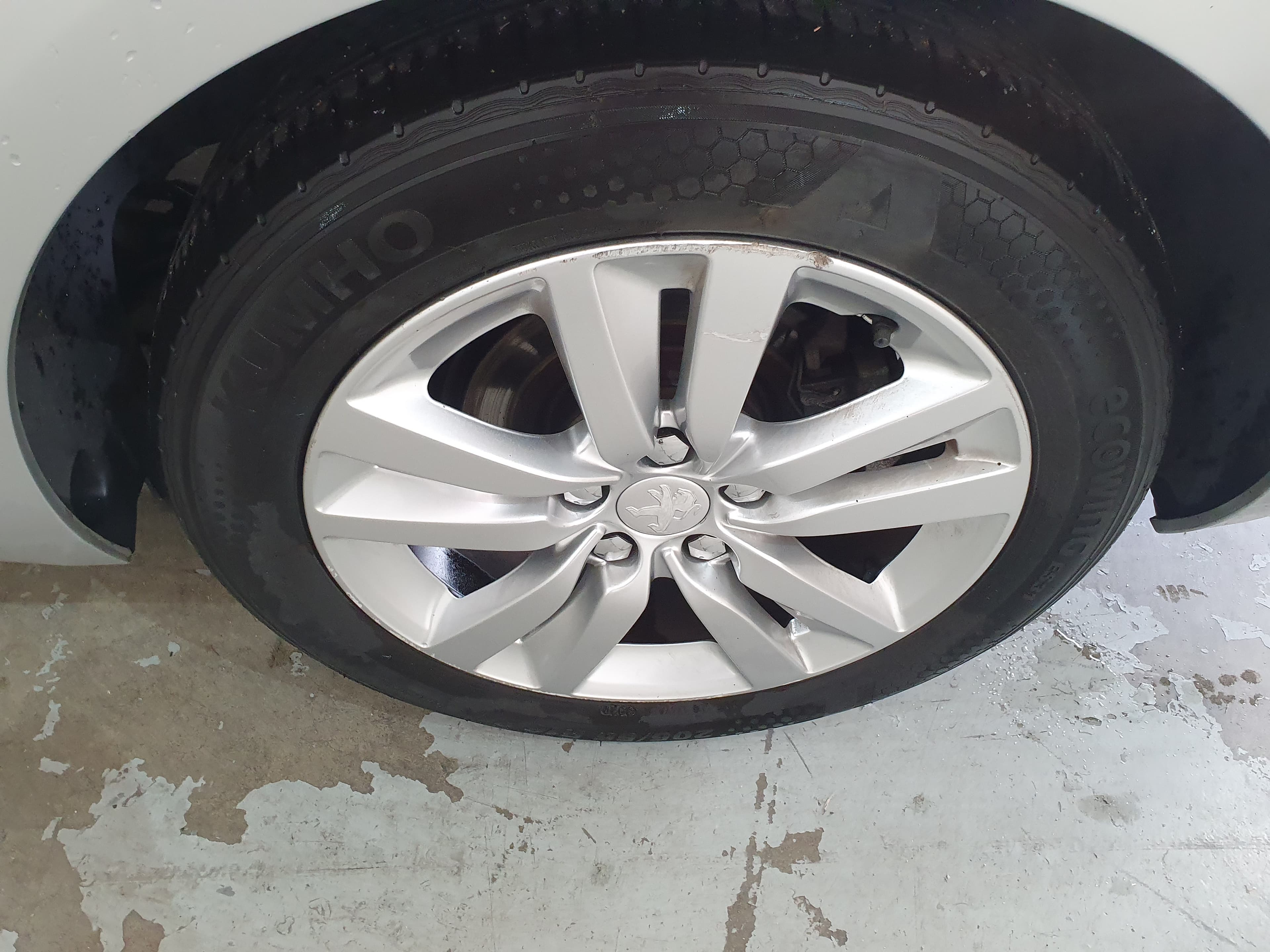 Peugeot 308 SW · Ano 2014 — imagem 19