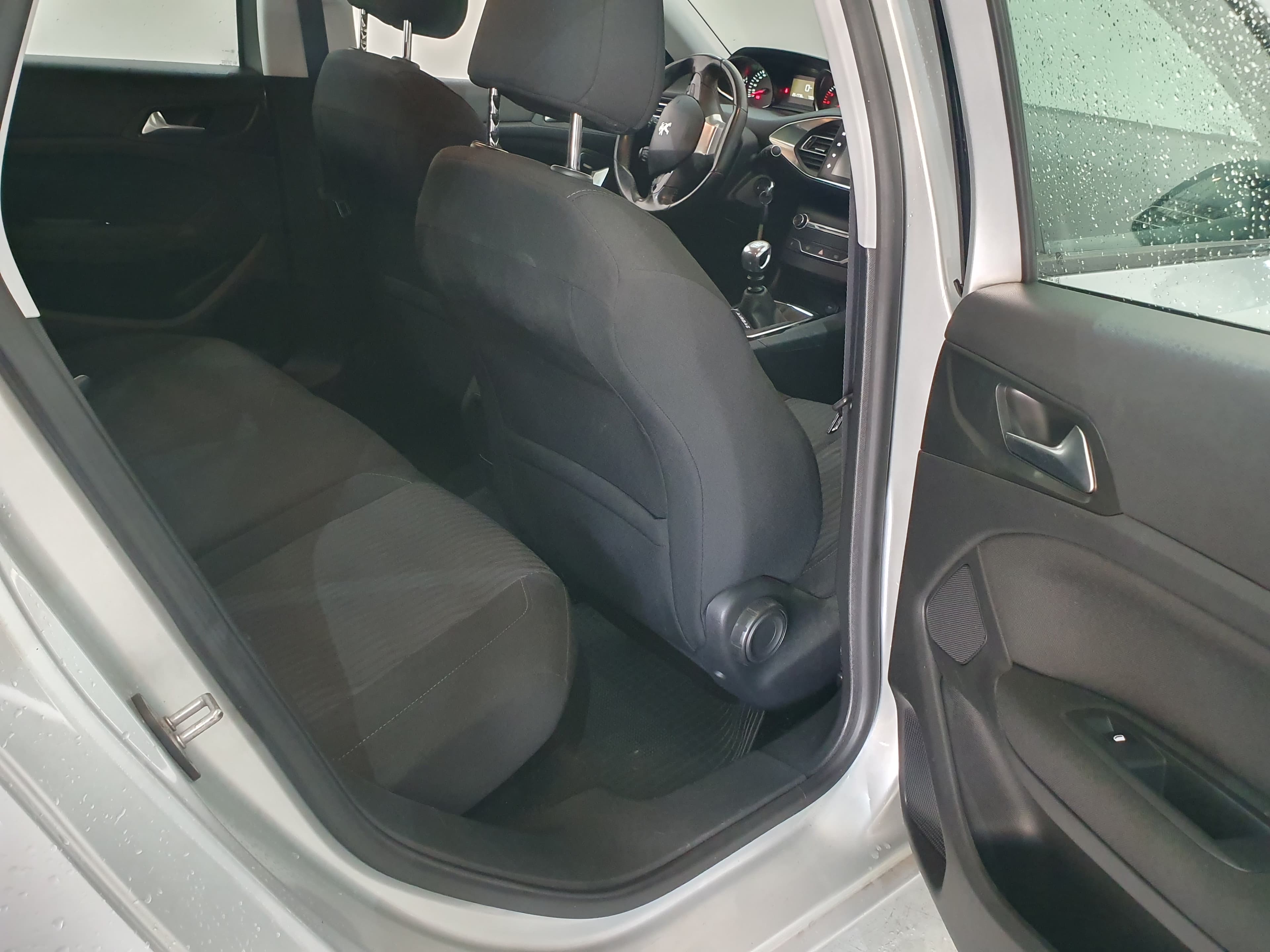 Peugeot 308 SW · Ano 2014 — imagem 20