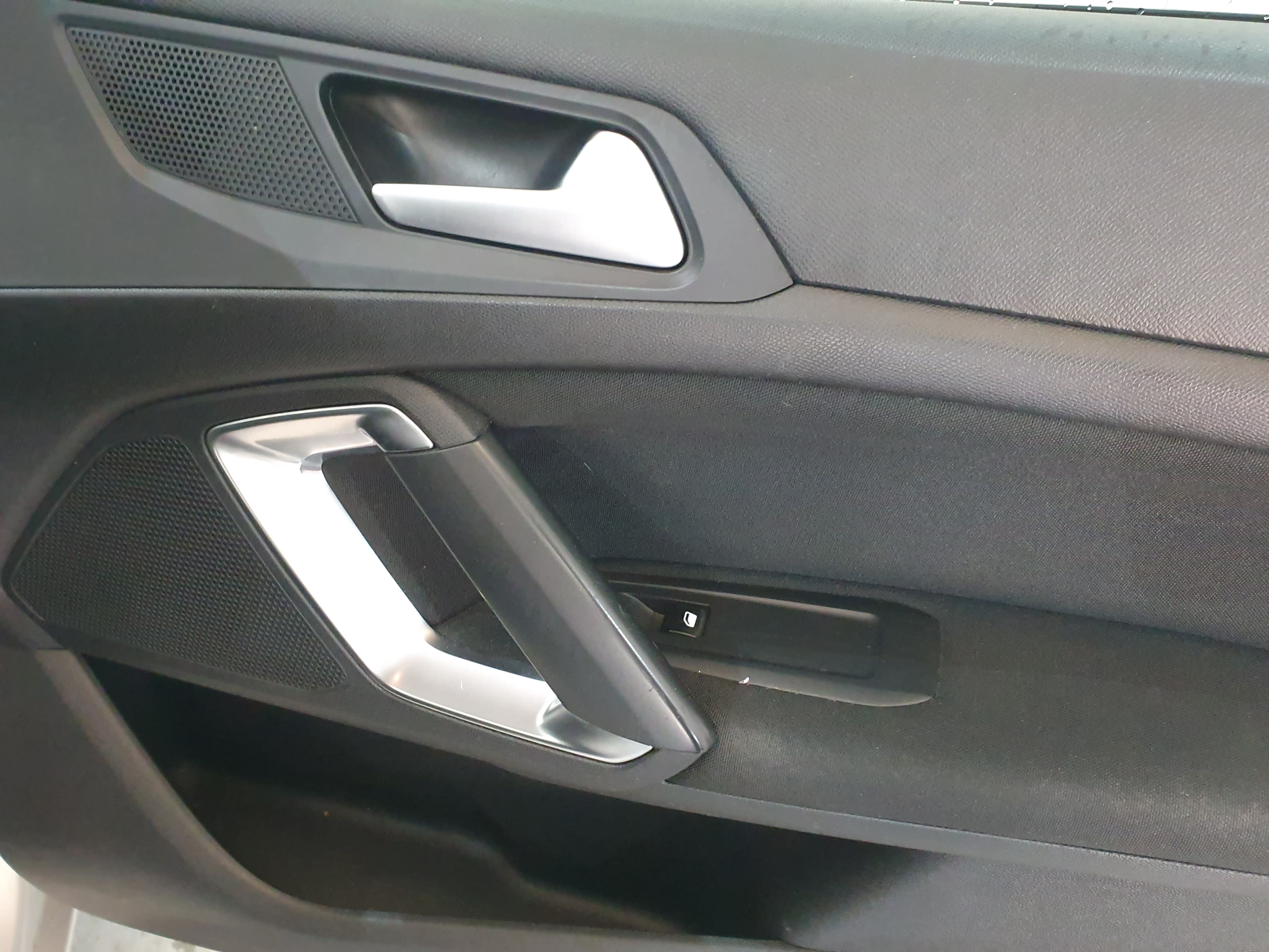 Peugeot 308 SW · Ano 2014 — imagem 24