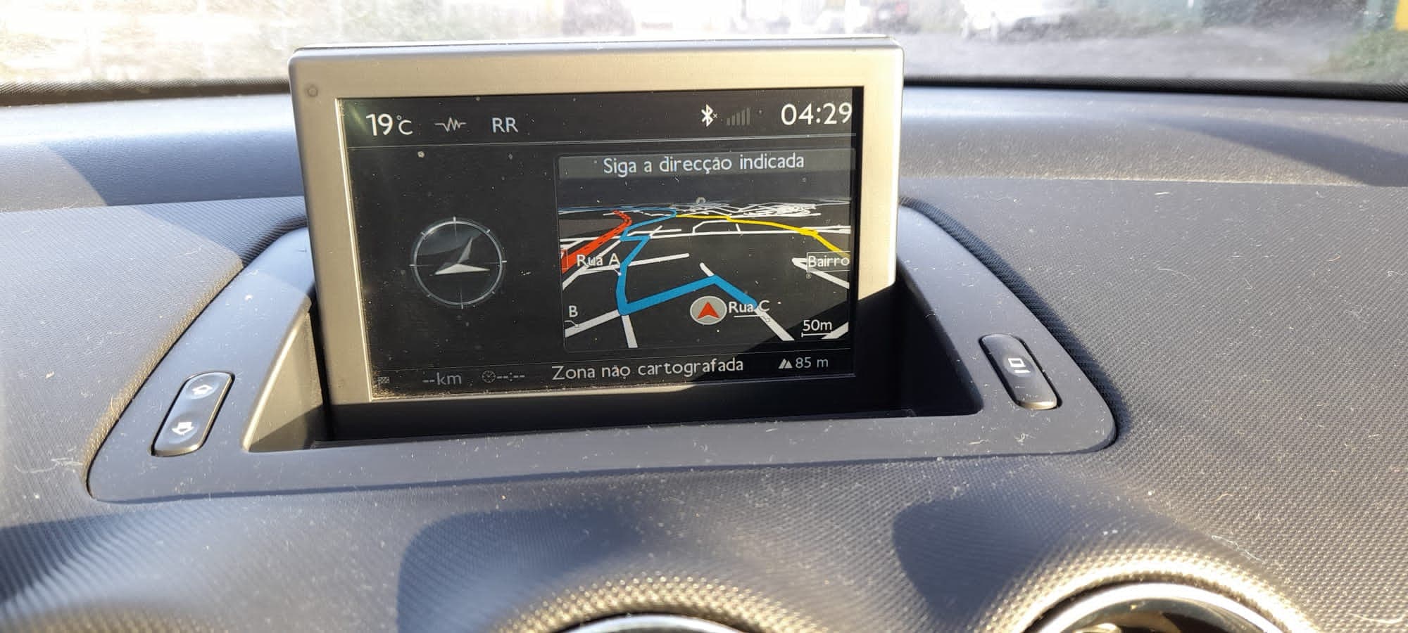 Peugeot 308 1.6 HDI · Ano 2013 — imagem 23
