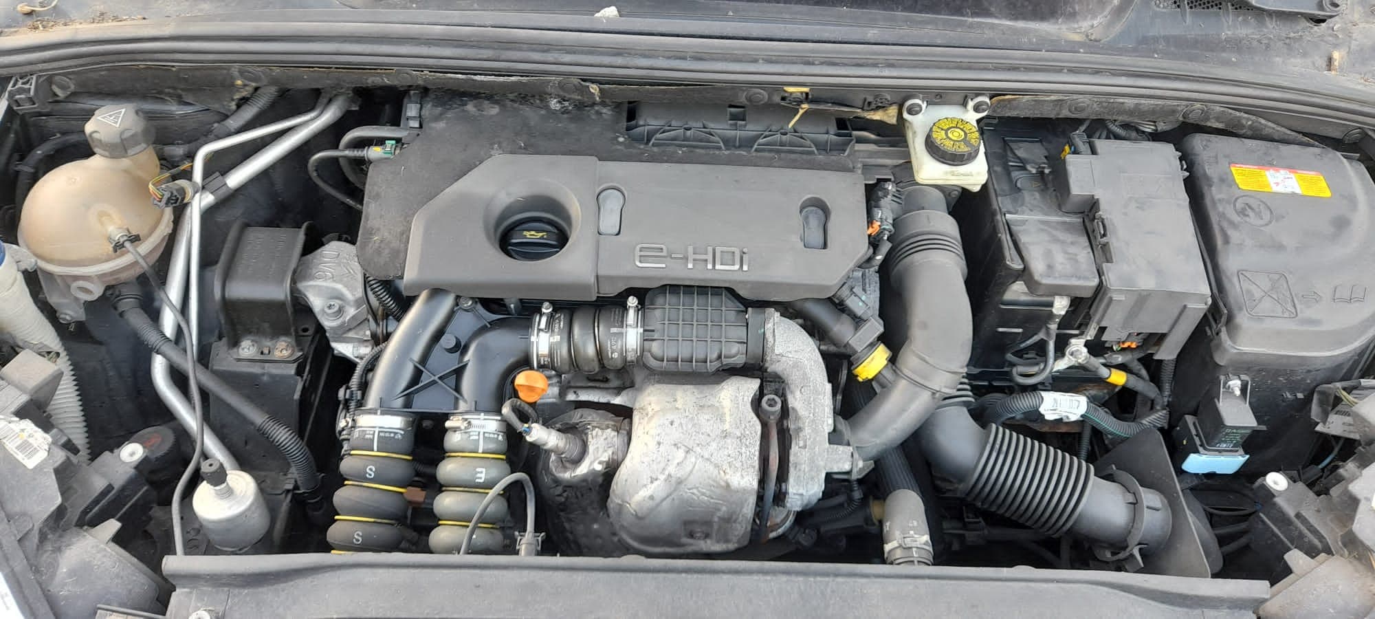Peugeot 308 1.6 HDI · Ano 2013 — imagem 8