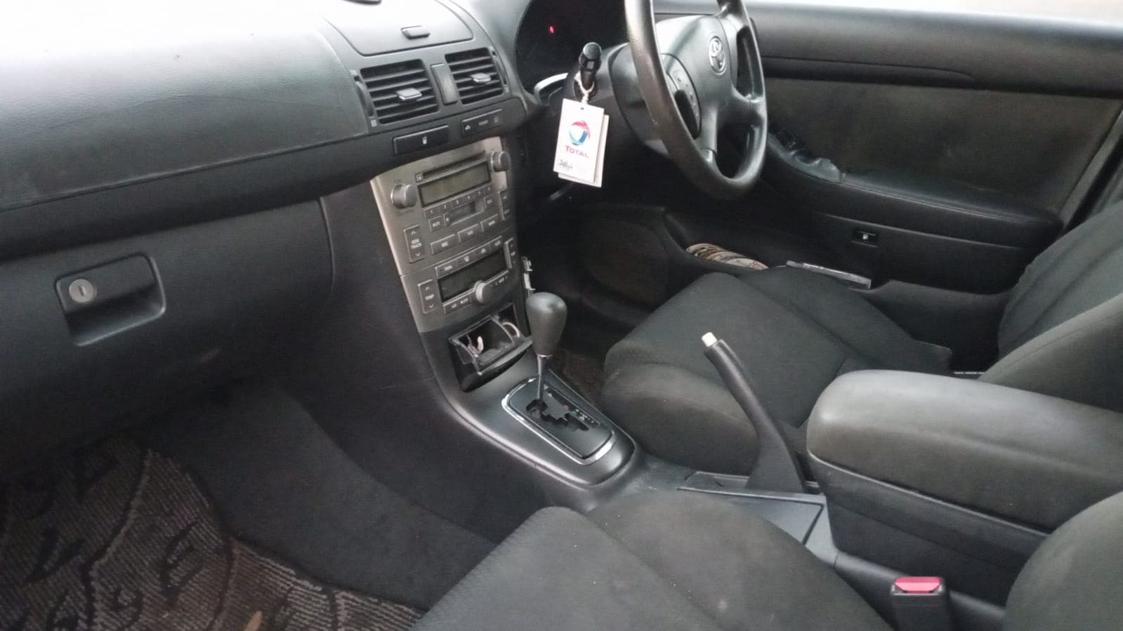 Toyota, modelo Avensis — image 12